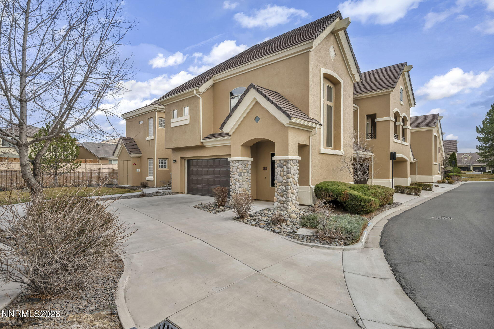 5-web-or-mls-9900-wilbur-may-pkwy-apt-24