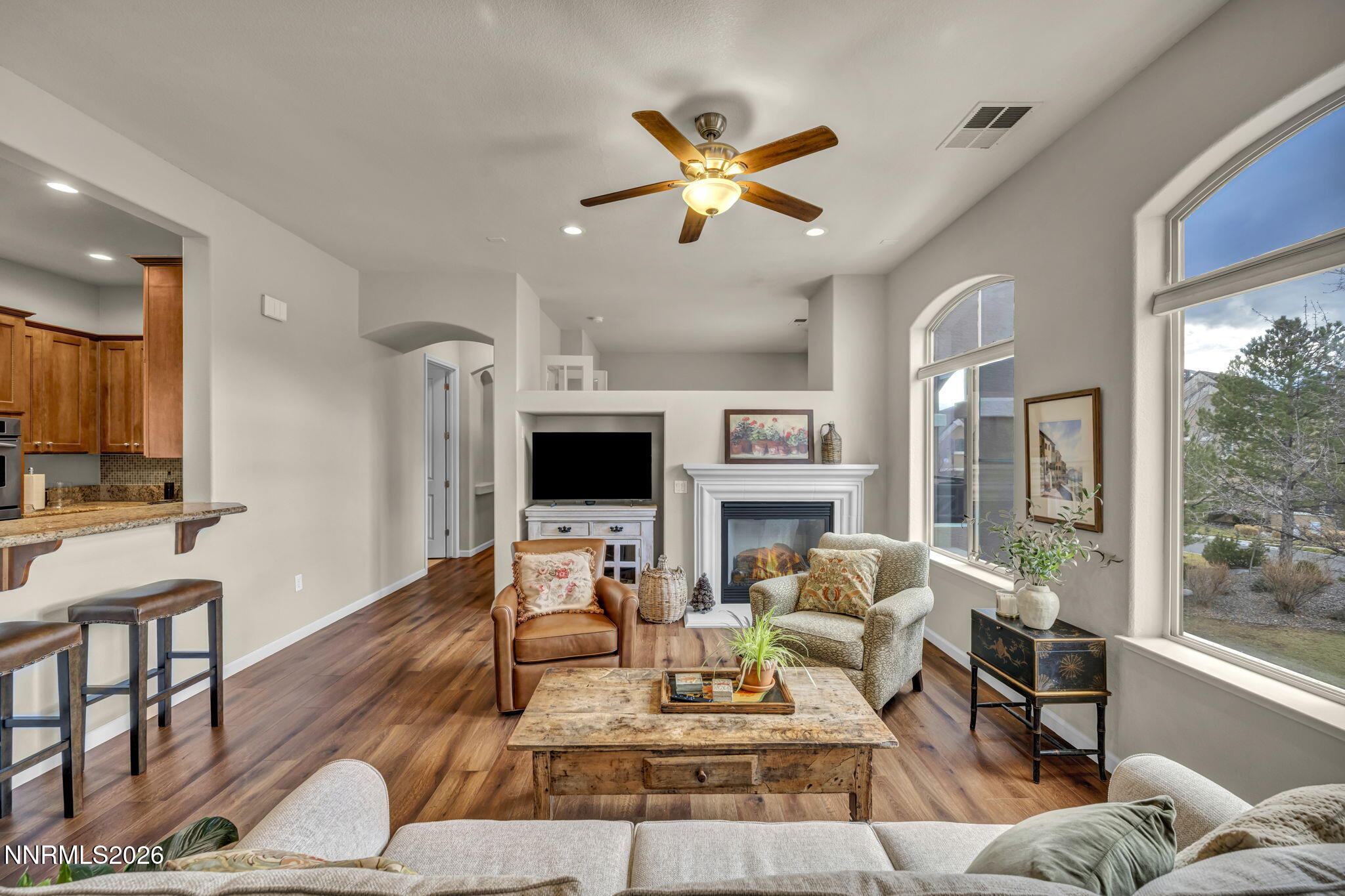 24-web-or-mls-9900-wilbur-may-pkwy-apt-2