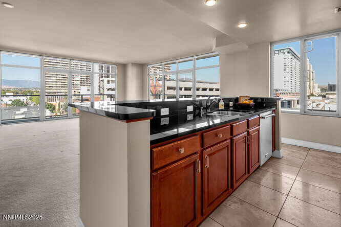 50 N Sierra St Unit STE 604-small-010-00