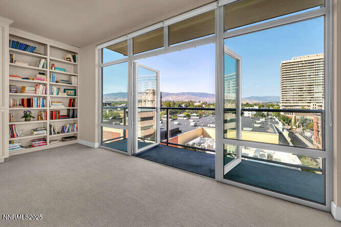 50 N Sierra St Unit STE 604-small-017-02