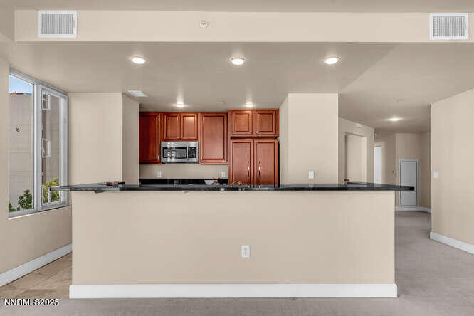 50 N Sierra St Unit STE 604-small-016-02