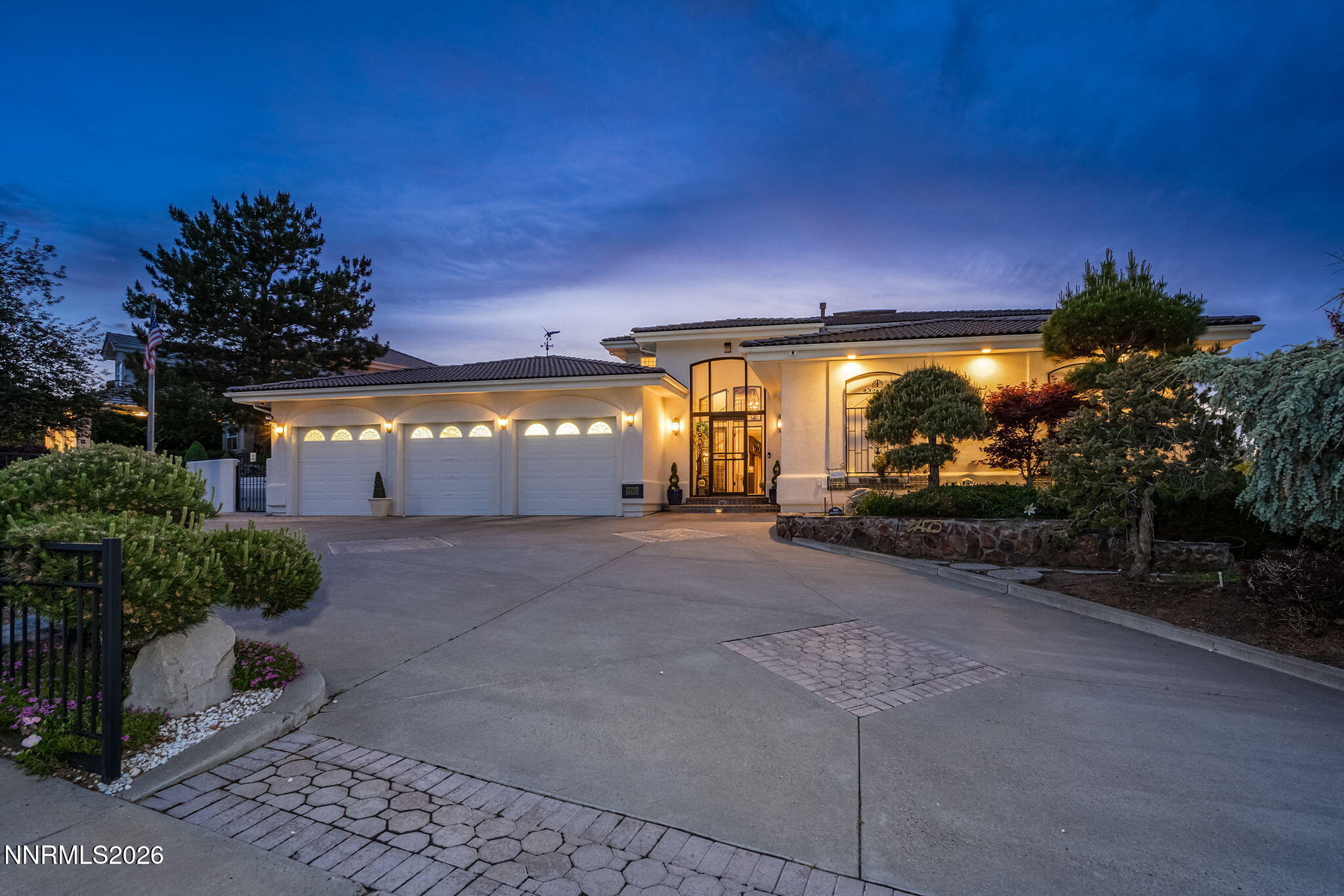 2475 Manzanita Lane