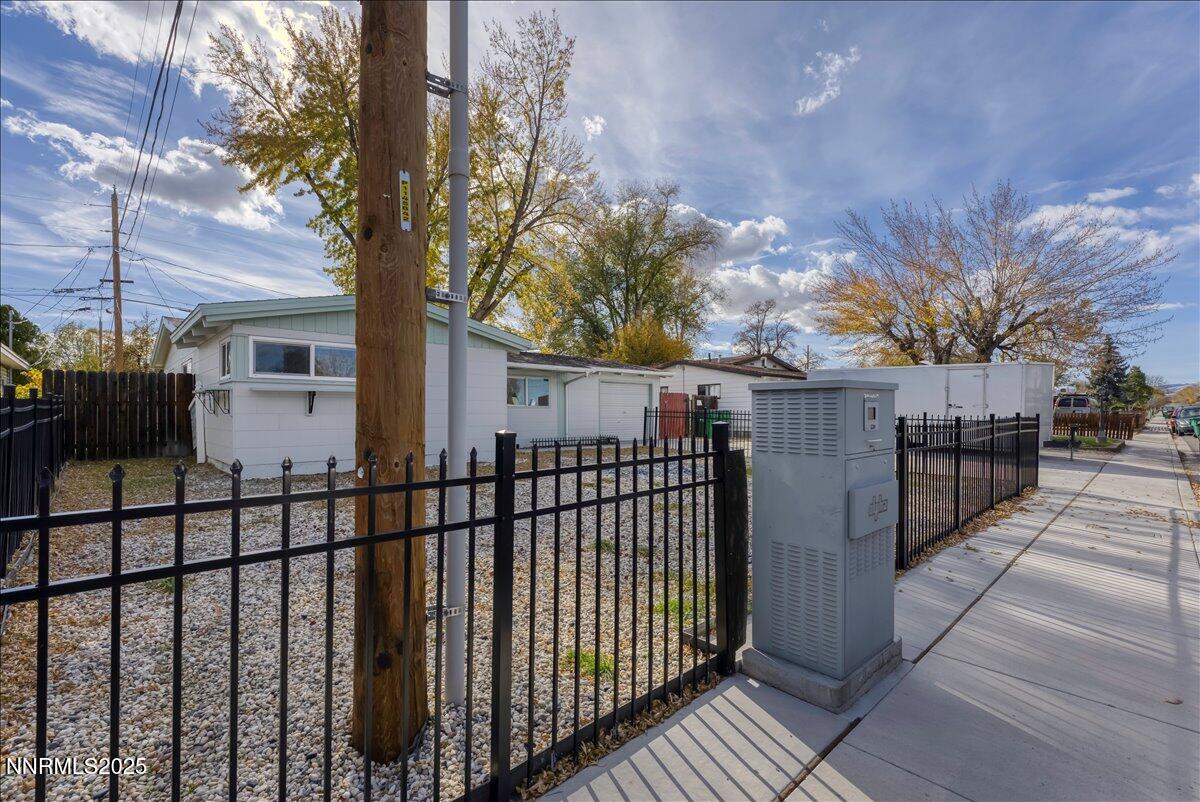 02-1003 Sbragia Way Sparks NV 89431 (2 o