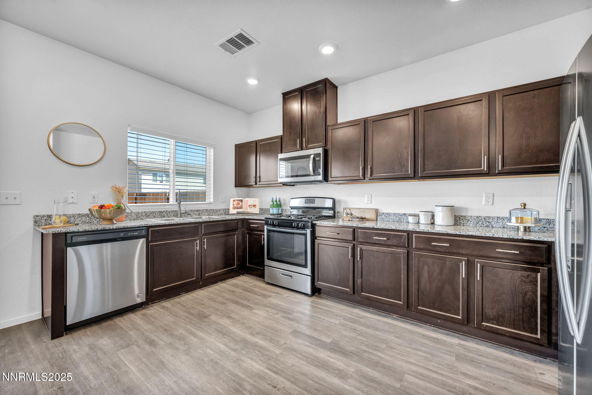 52-web-or-mls-9731-pelican-pointe-dr