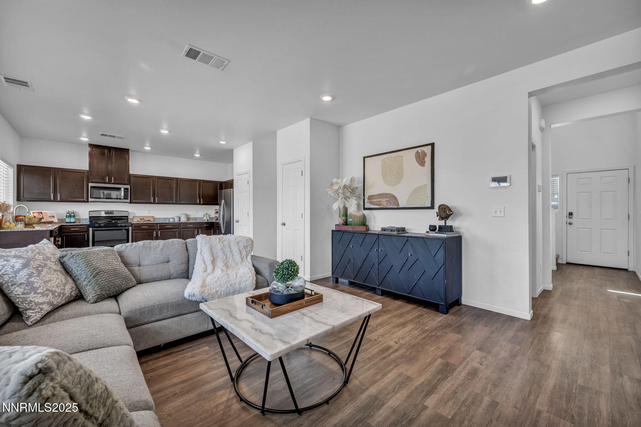 61-web-or-mls-9731-pelican-pointe-dr