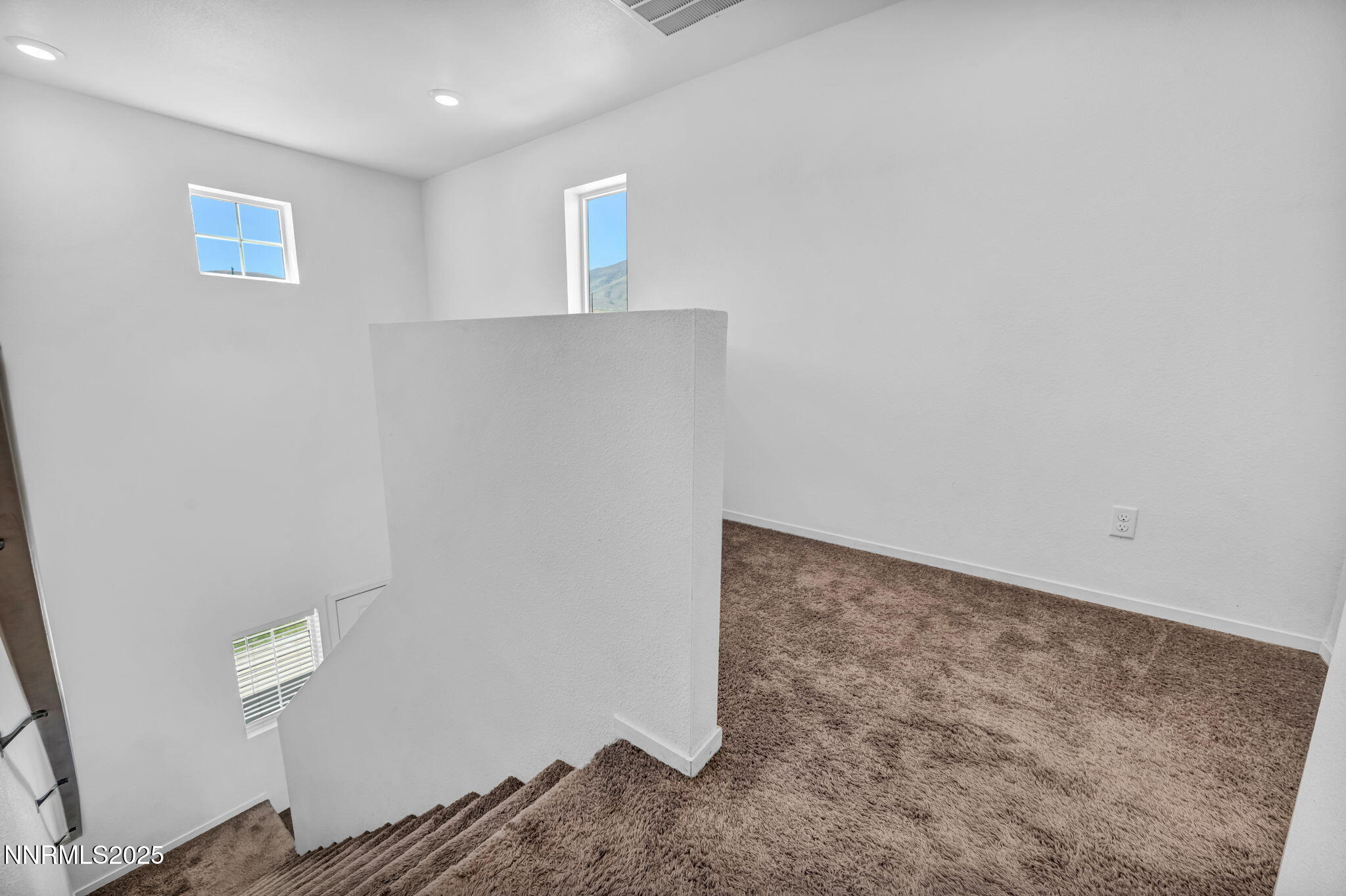 32-web-or-mls-9731-pelican-pointe-dr