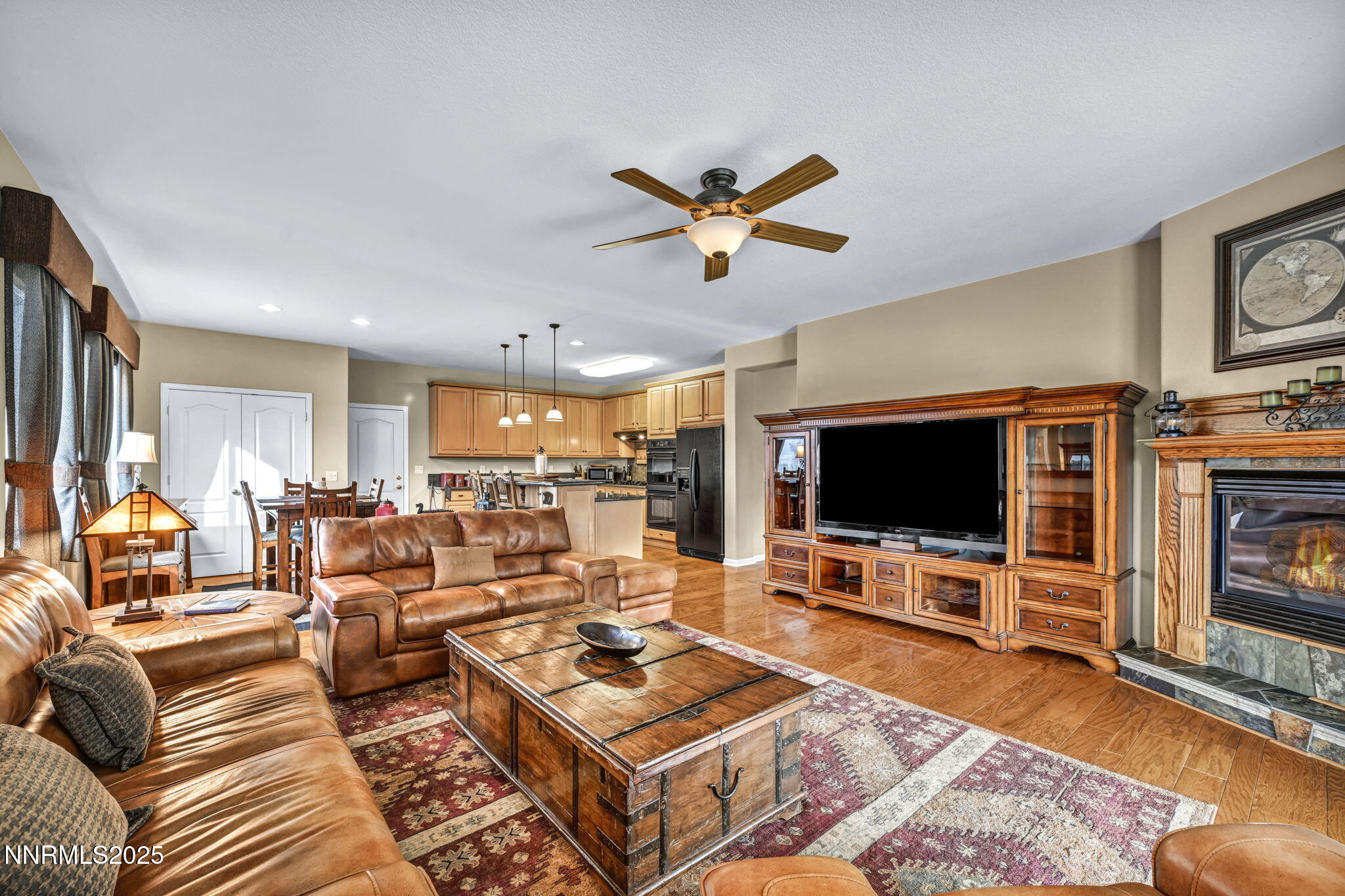 32-web-or-mls-6142-mia-vista-dr