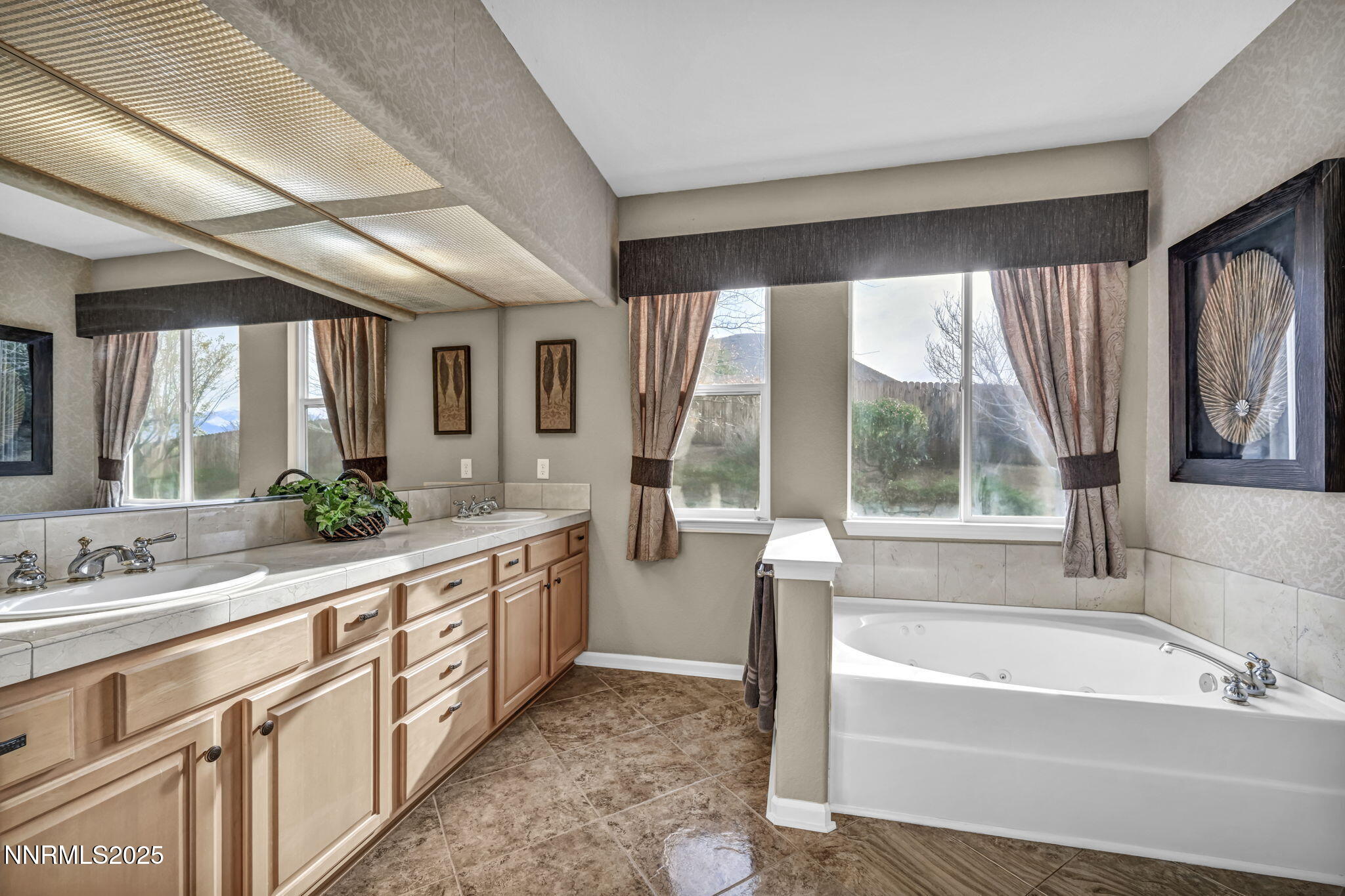 70-web-or-mls-6142-mia-vista-dr