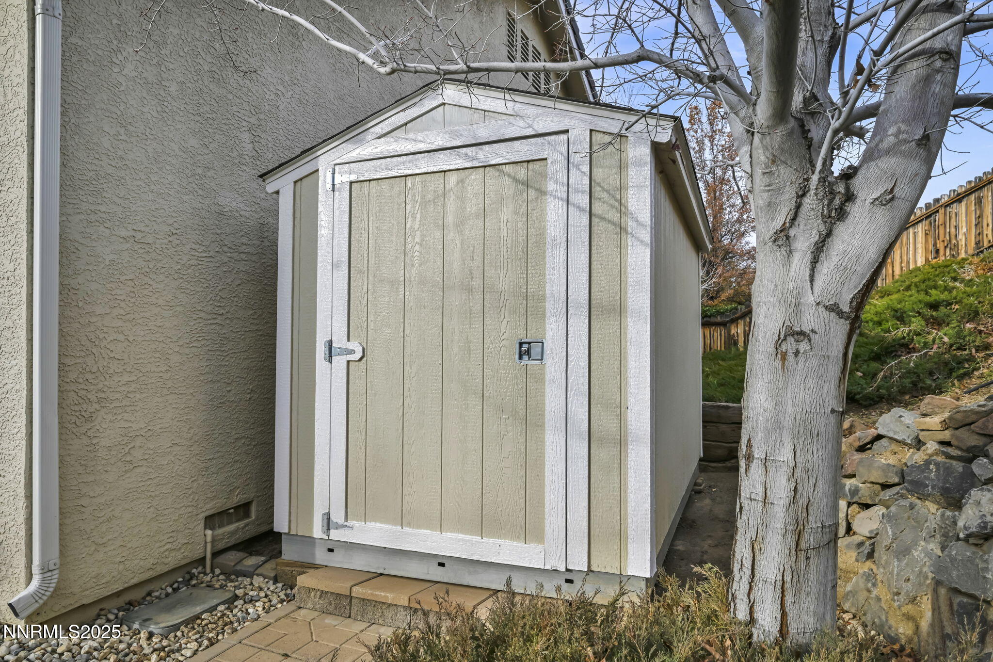 17-web-or-mls-6142-mia-vista-dr