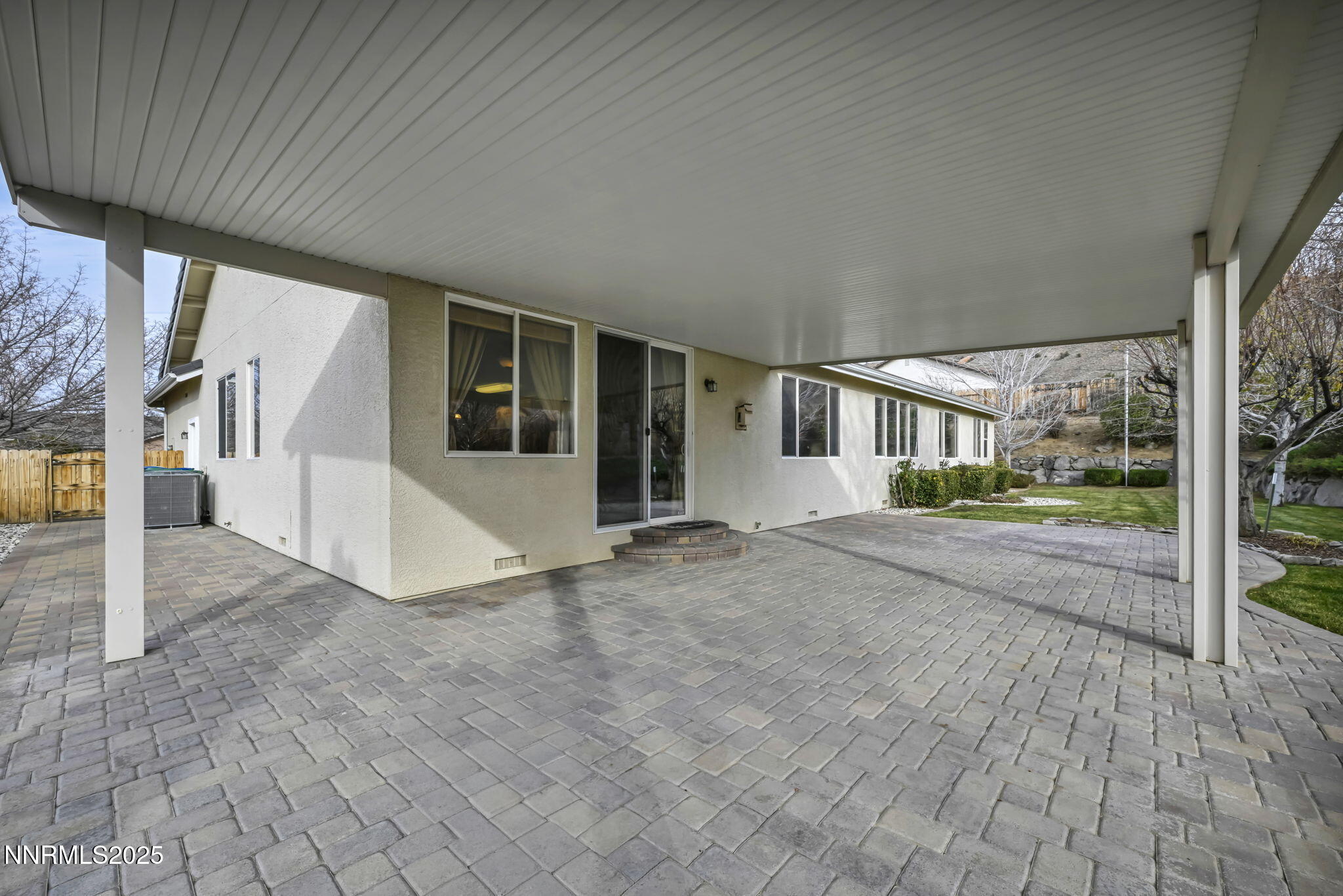 11-web-or-mls-6142-mia-vista-dr