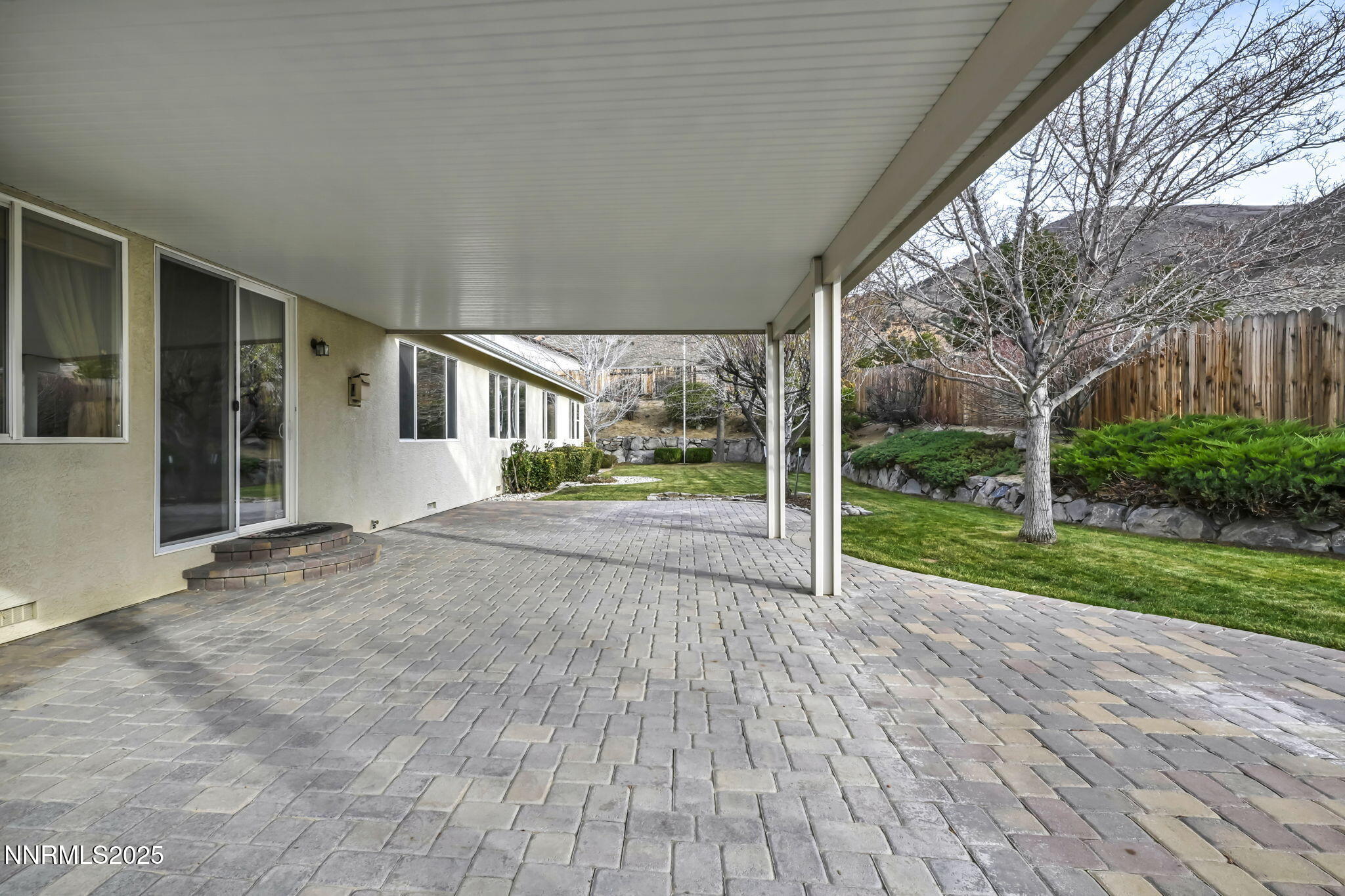 12-web-or-mls-6142-mia-vista-dr