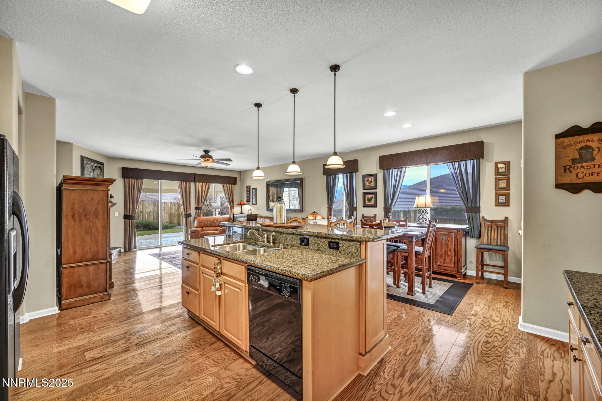 53-web-or-mls-6142-mia-vista-dr