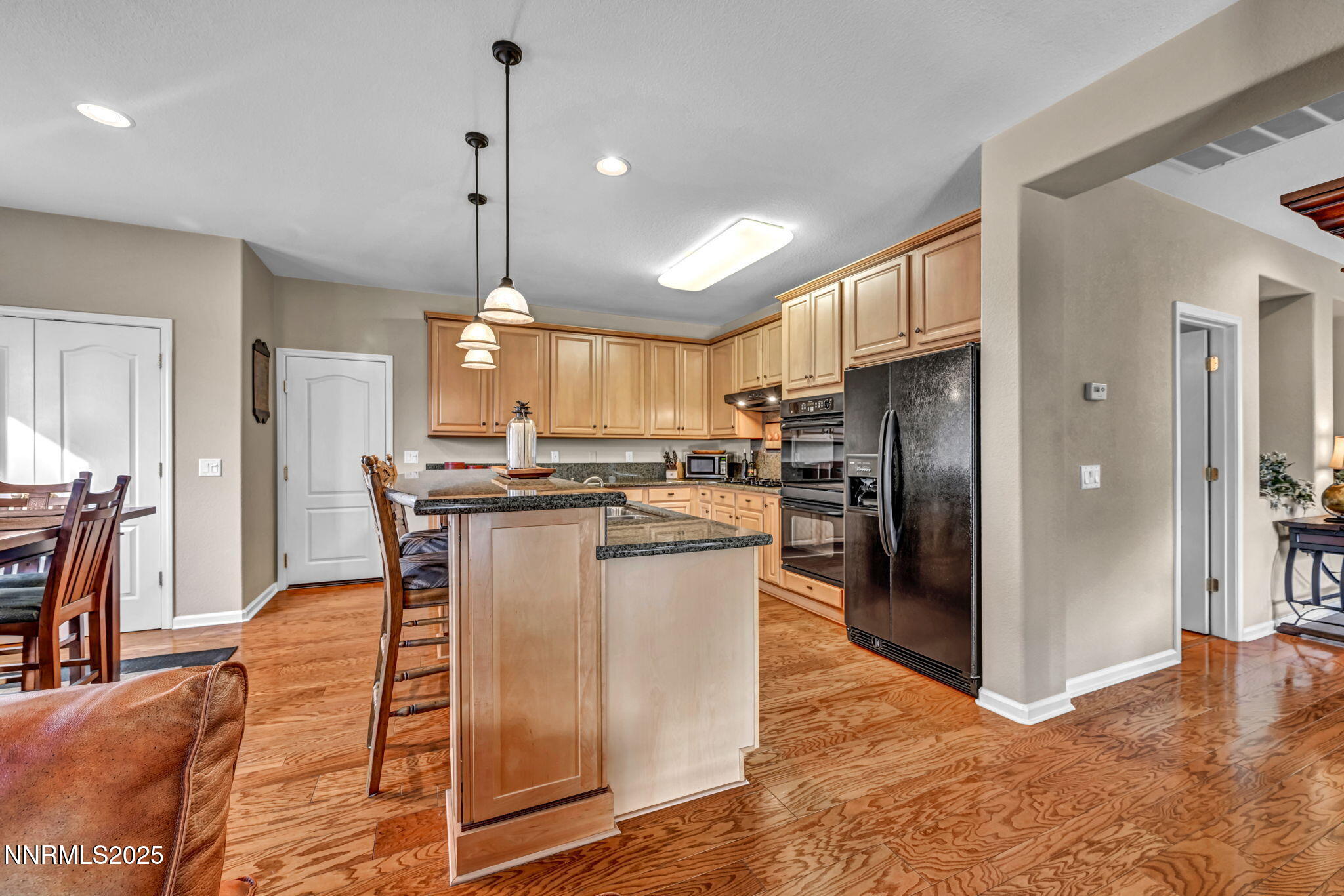 50-web-or-mls-6142-mia-vista-dr