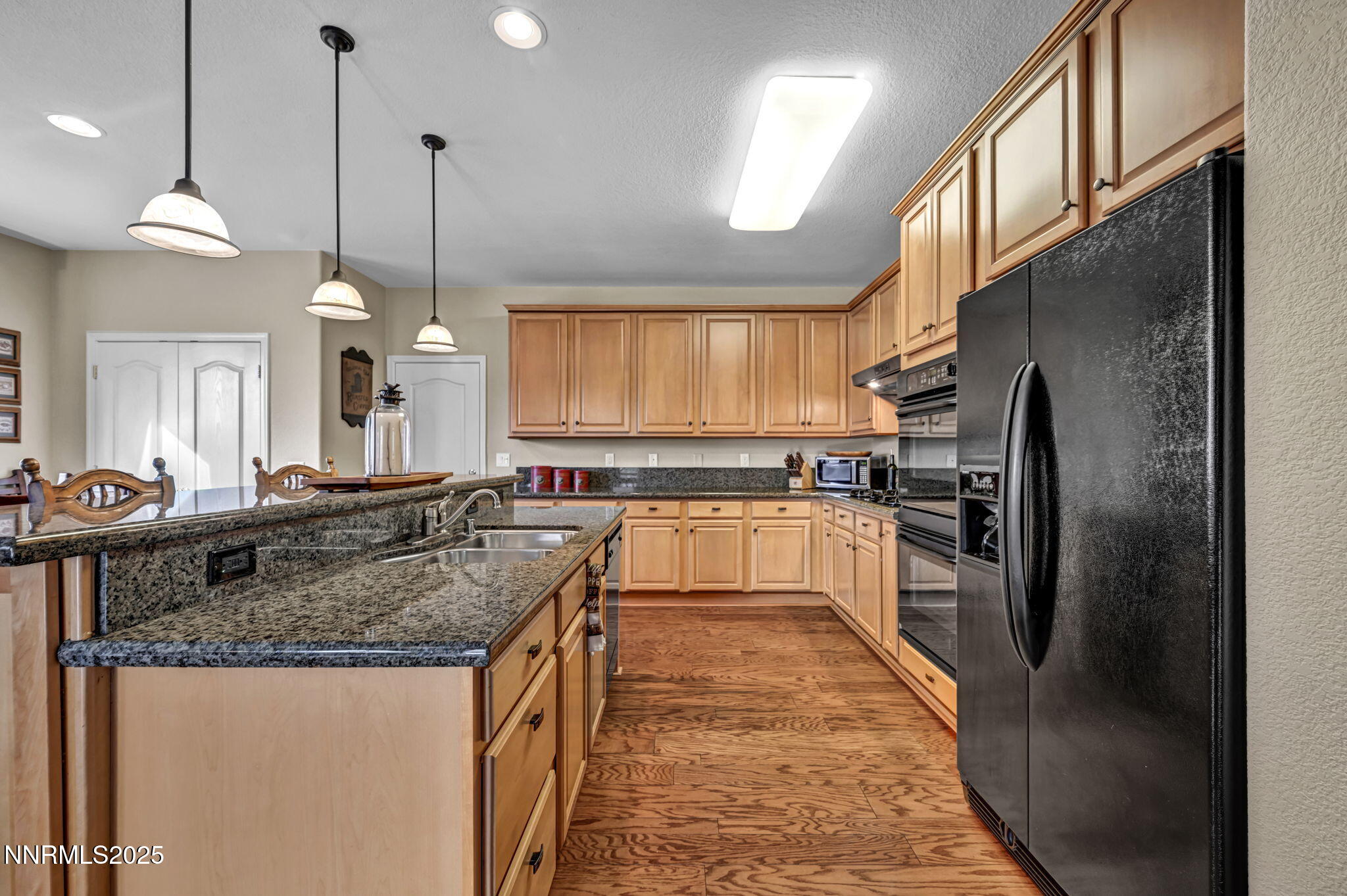 56-web-or-mls-6142-mia-vista-dr