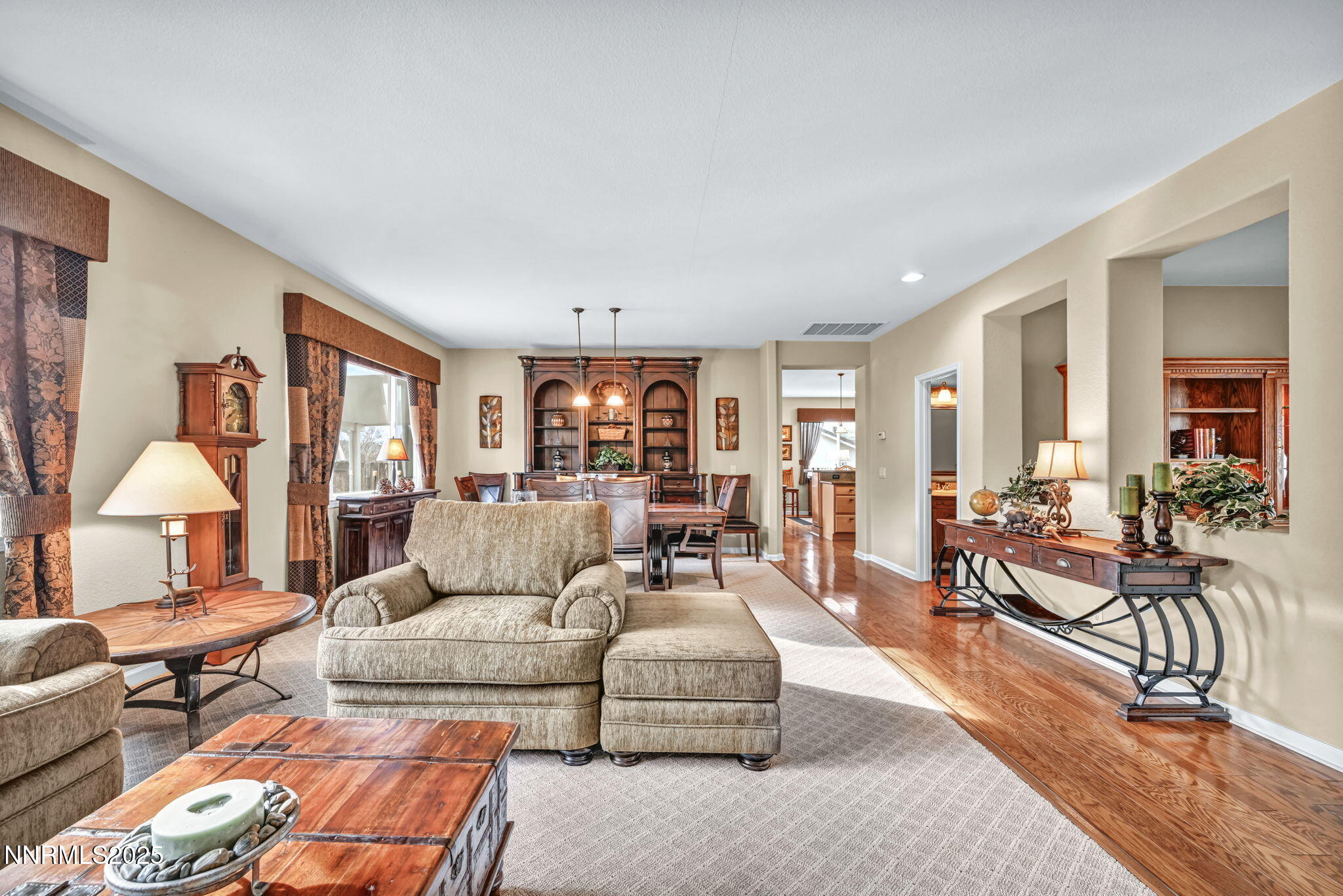 36-web-or-mls-6142-mia-vista-dr