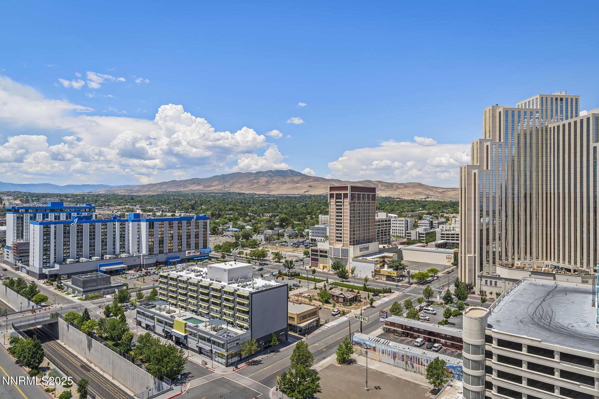 22-web-or-mls-_DSC7106