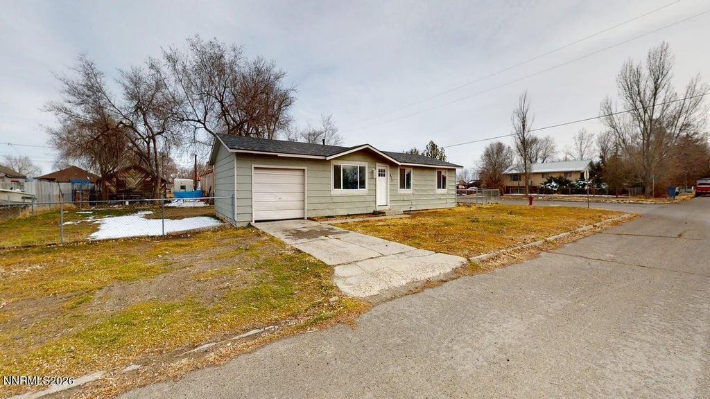 Photo of 475 E 5th Street, Battle Mountain, NV 89820 (MLS # 260001973)