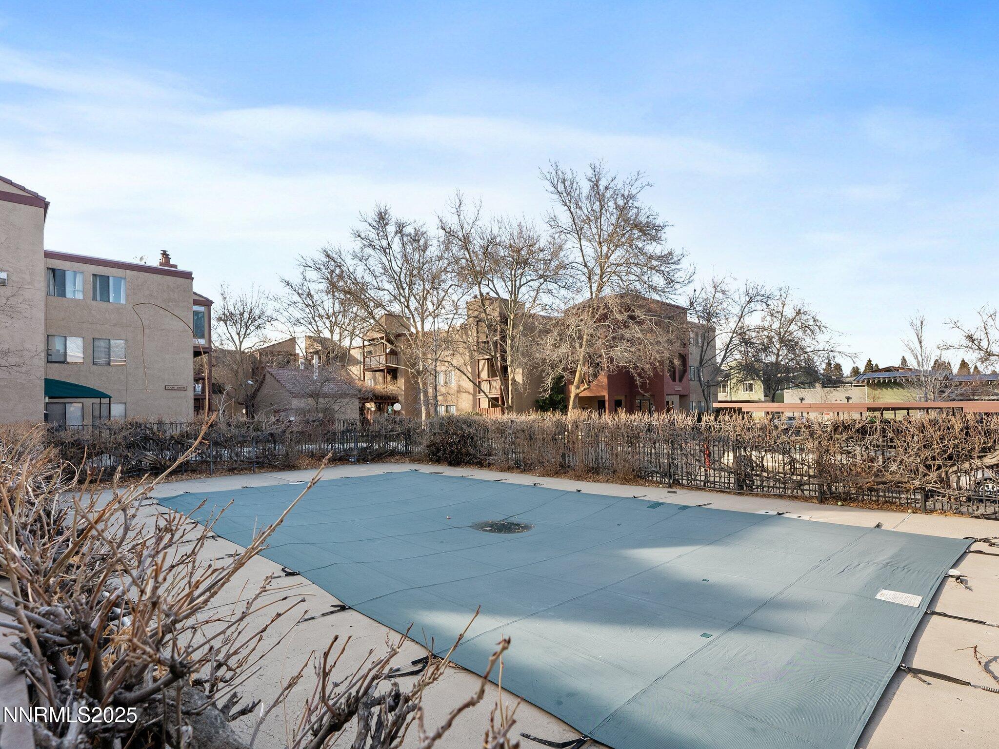 10-2955 Lakeside Dr-35