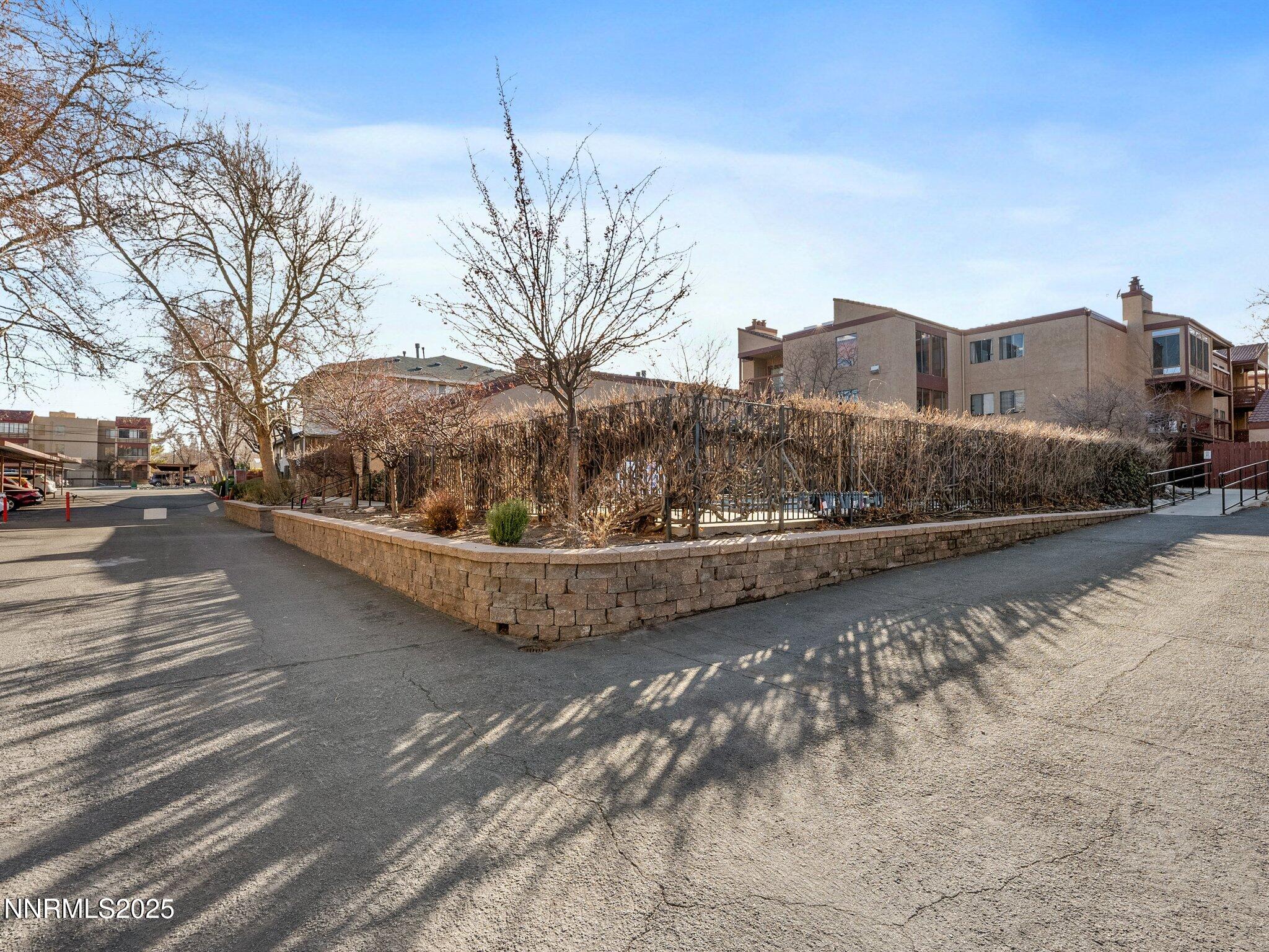 09-2955 Lakeside Dr-34