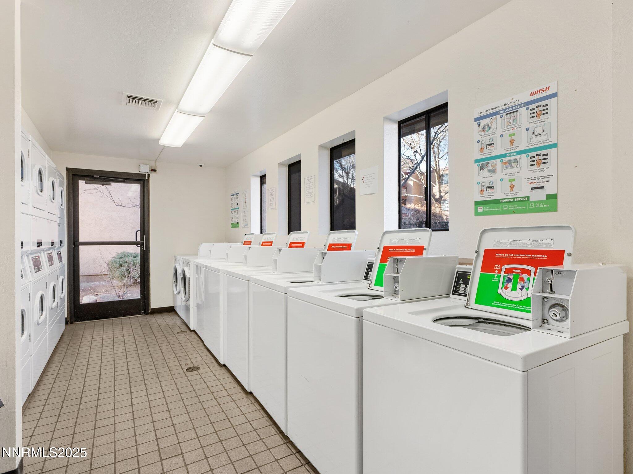 12-2955 Lakeside Dr-37