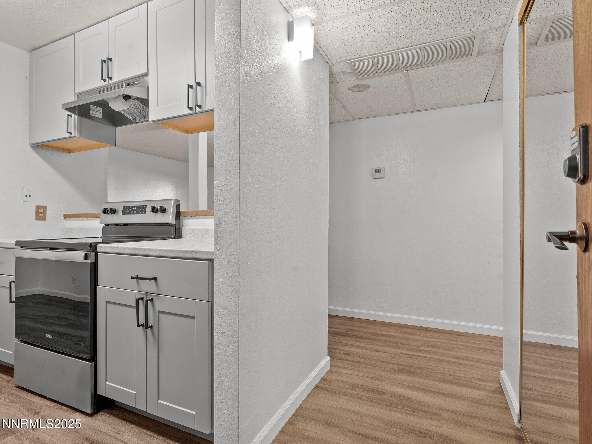 2955 Lakeside Dr-Unit 111-101