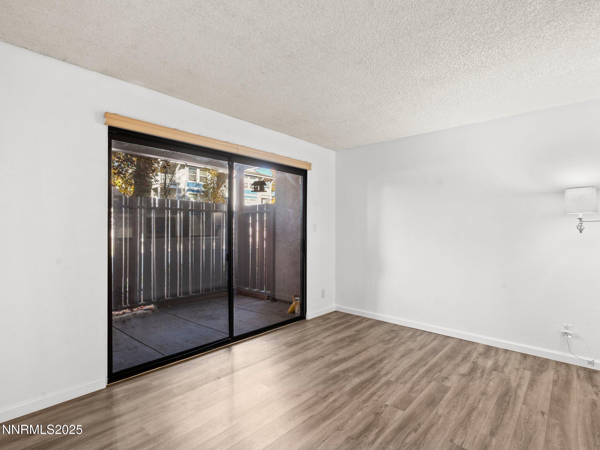 2955 Lakeside Dr-Unit 111-112