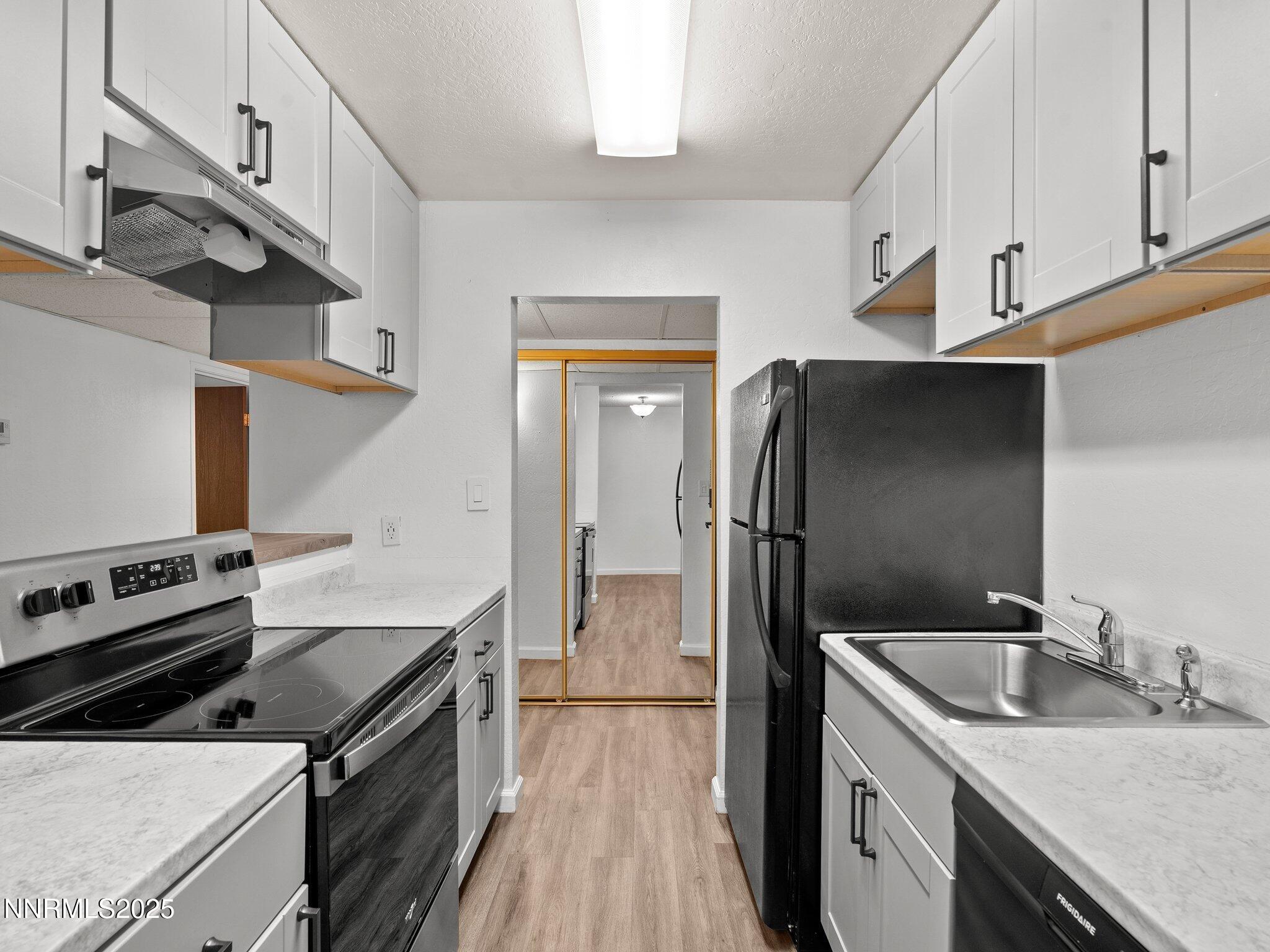 2955 Lakeside Dr-Unit 111-106