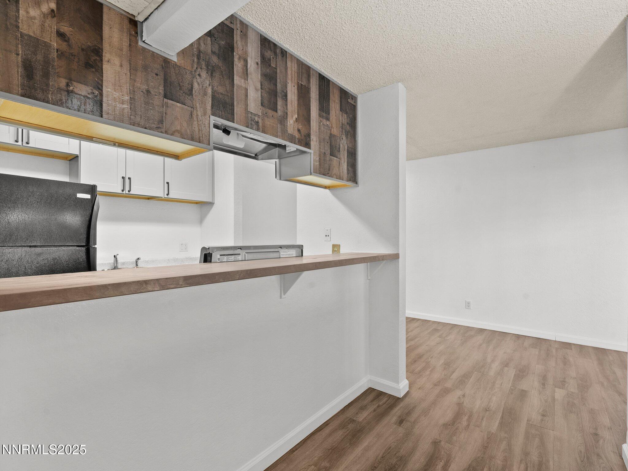 2955 Lakeside Dr-Unit 111-111