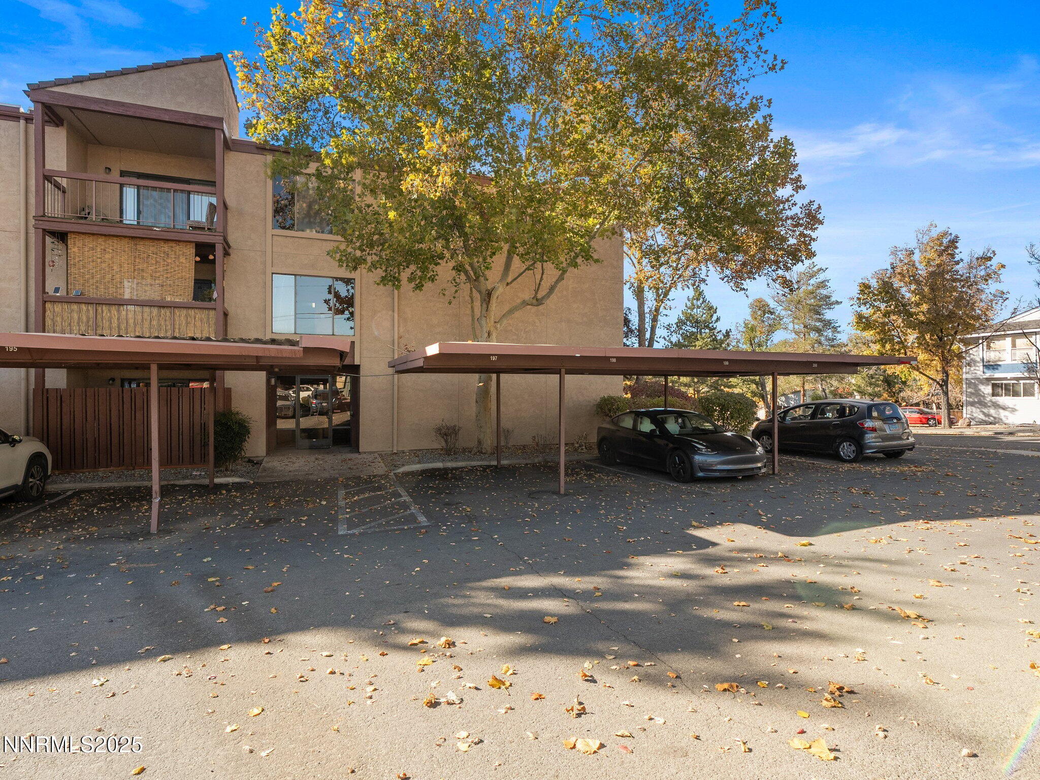 2955 Lakeside Dr-Unit 111-127