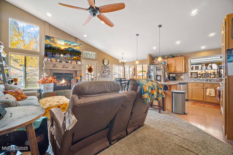 2215 Gatewood Drive (9 of 37)