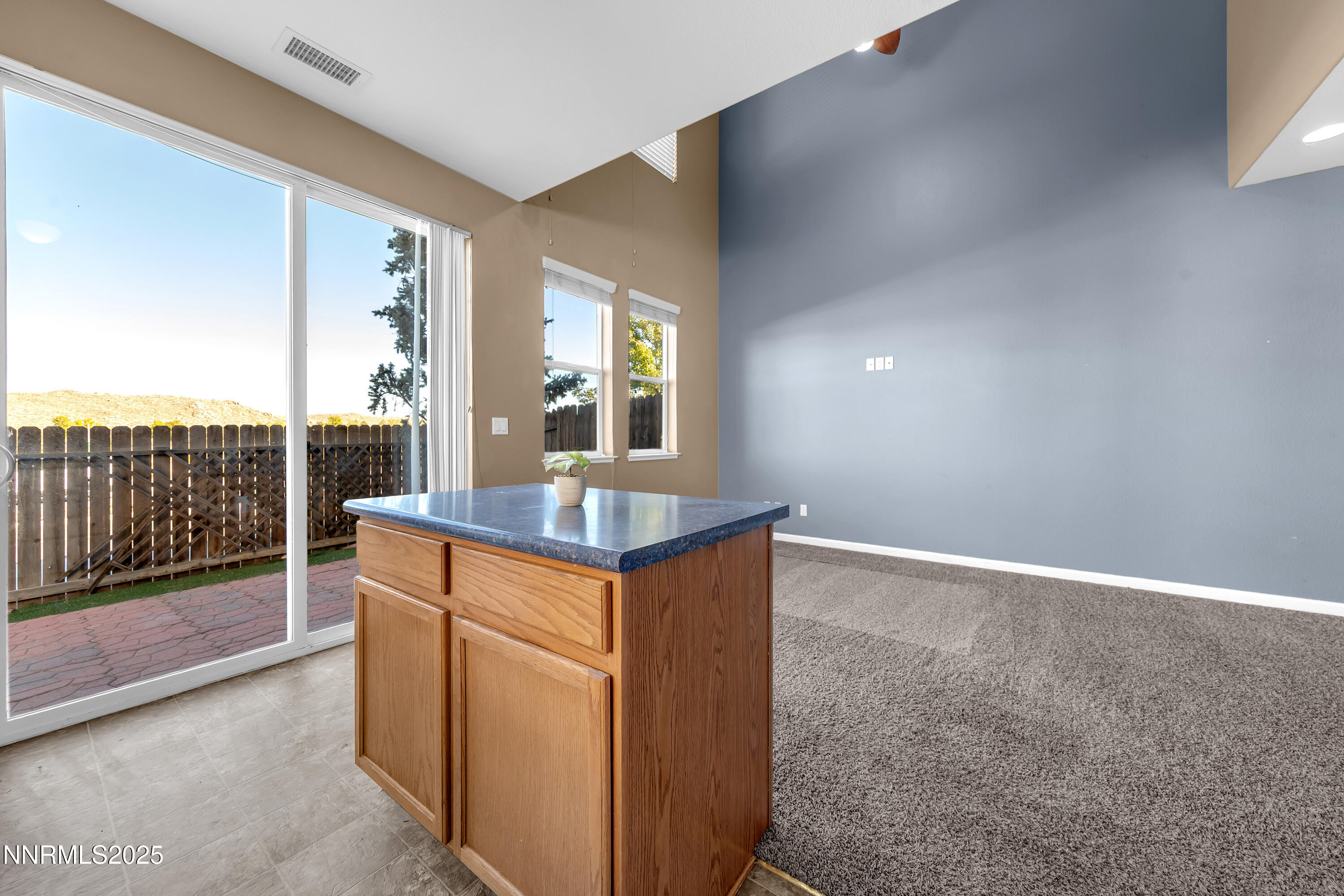 Kitchen/Dining Combo