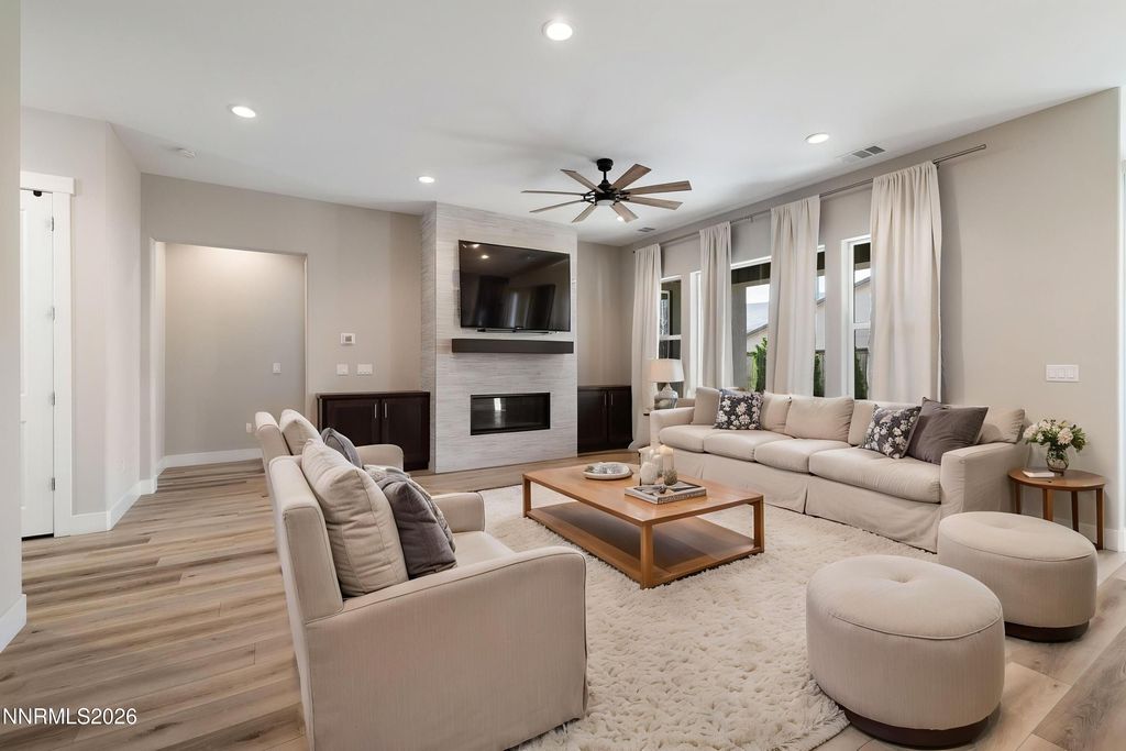 Photo of 250 Commodore Drive, Verdi, NV 89439 (MLS # 260005253)