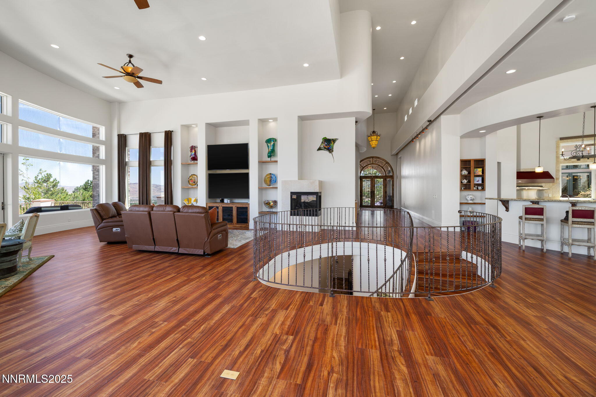 47-web-or-mls-3613 Silver Vista-33