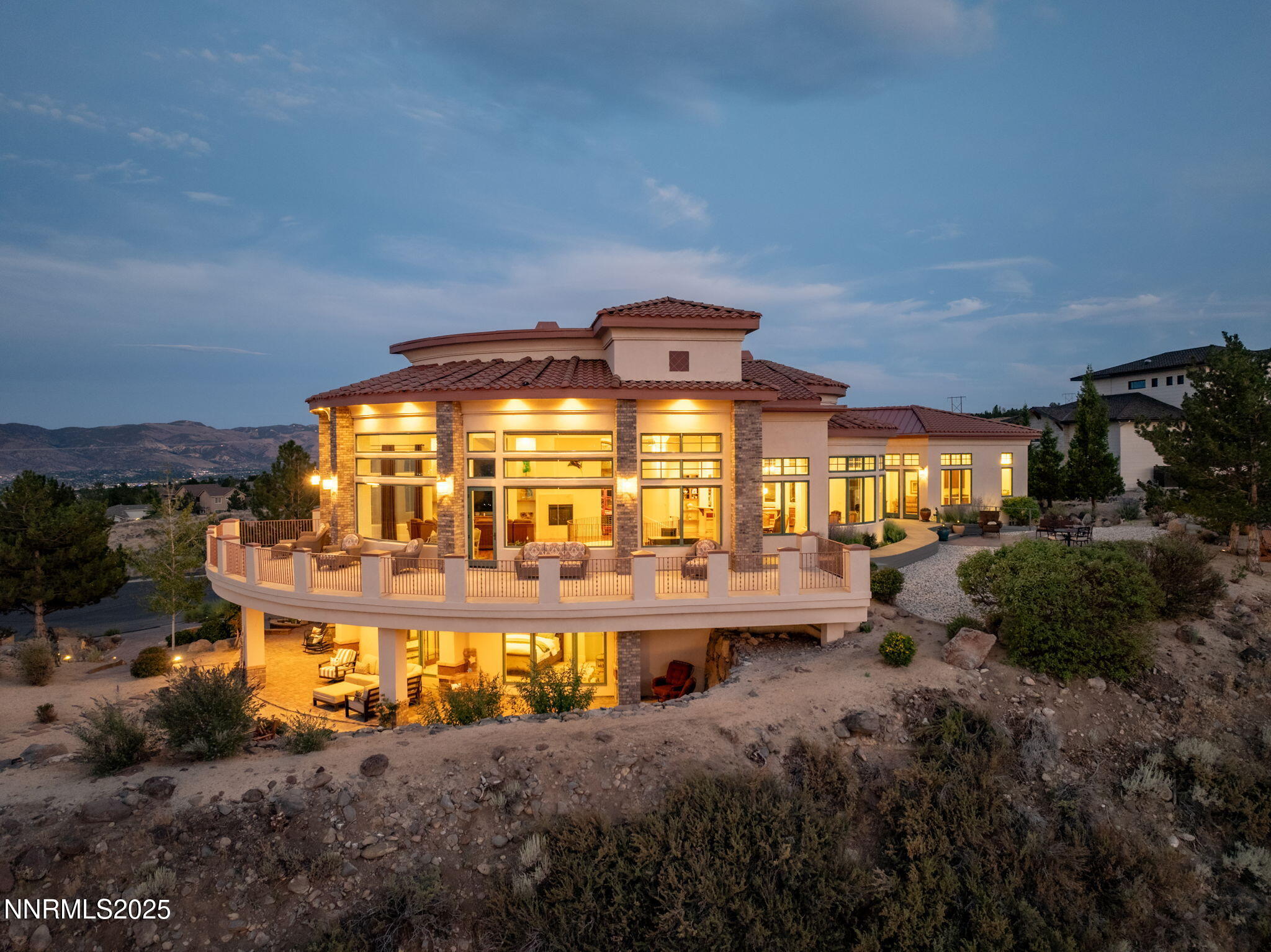 13-web-or-mls-3613 Silver Vista Twilight