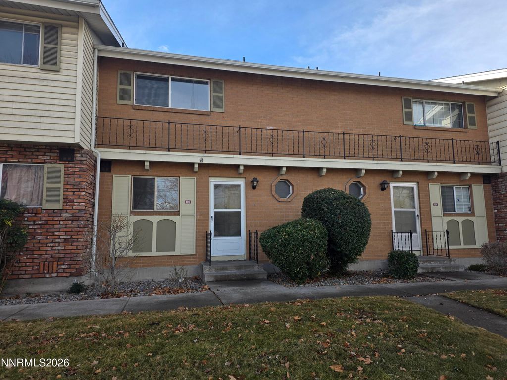 Photo of 127 Smithridge Park, Reno, NV 89502 (MLS # 260001488)