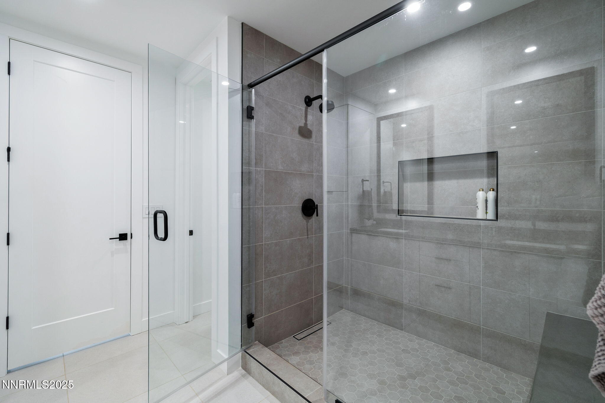 26-web-or-mls-16 Persano St-18