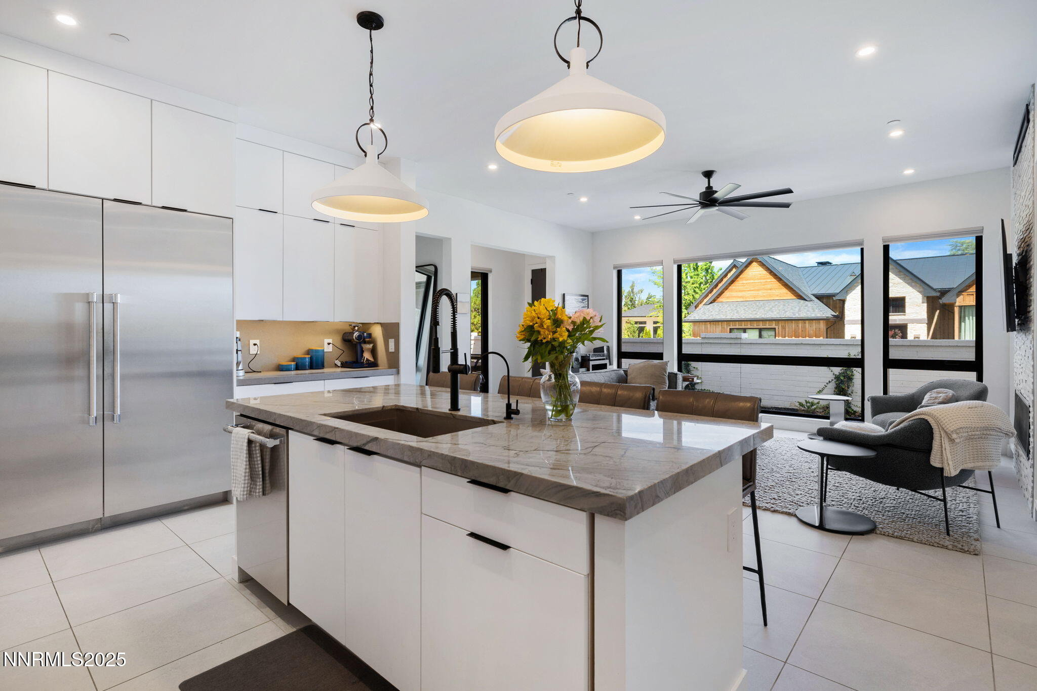 21-web-or-mls-16 Persano St-13