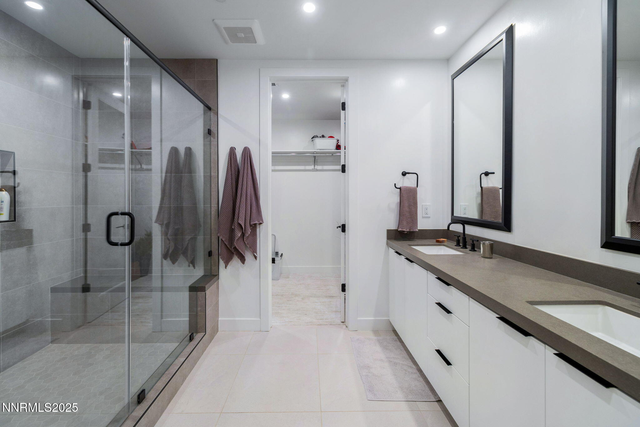 25-web-or-mls-16 Persano St-17