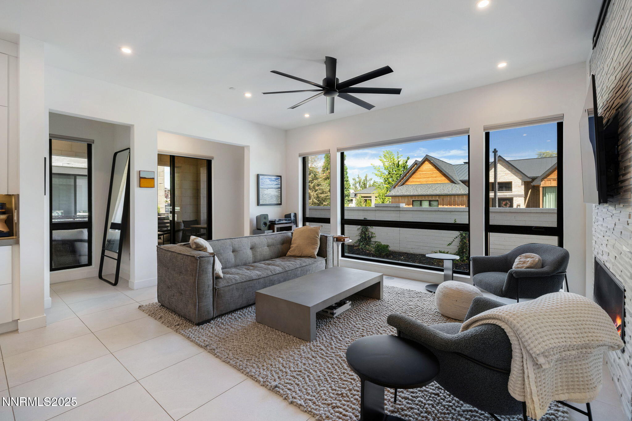 14-web-or-mls-16 Persano St-6