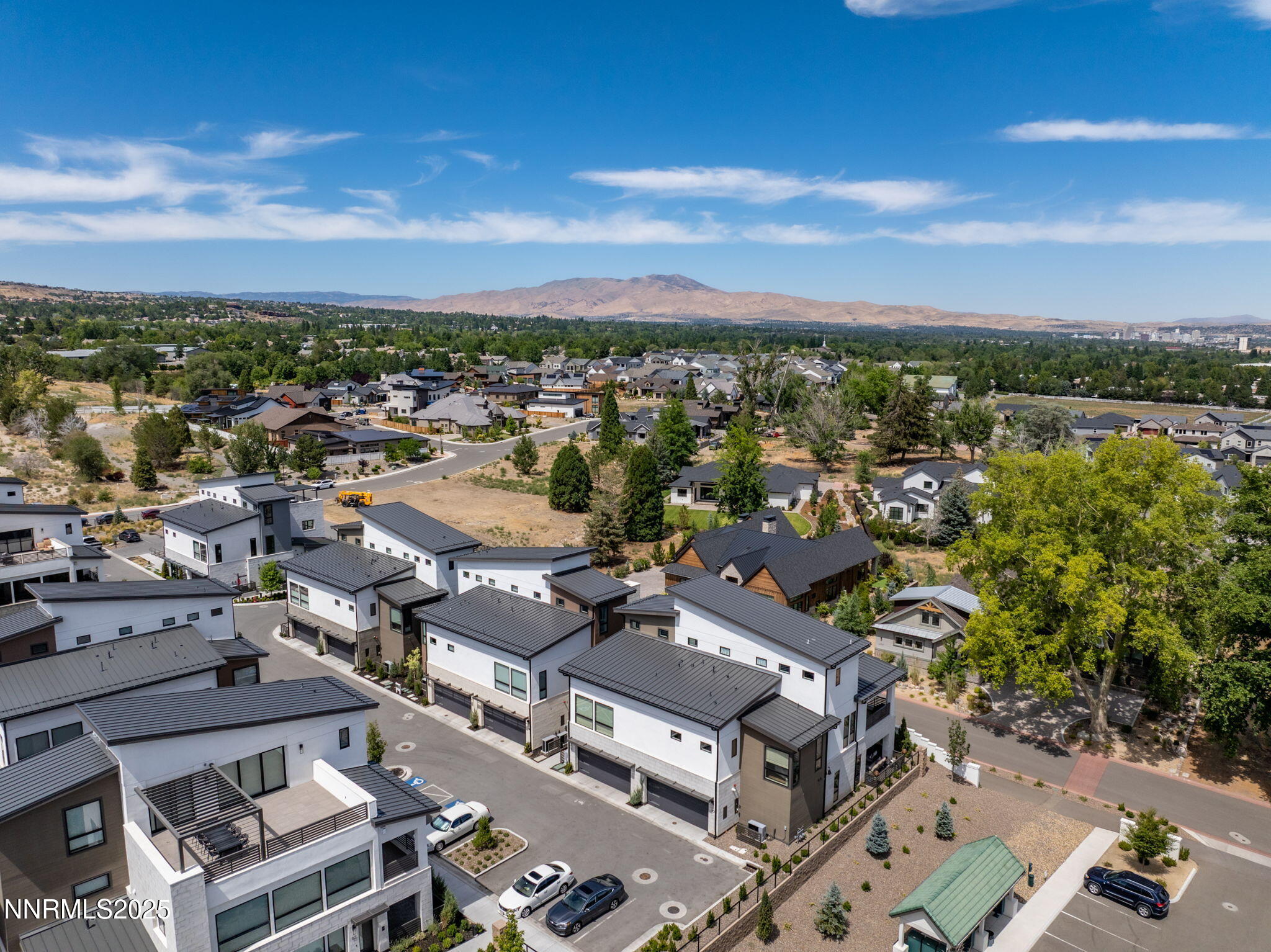 6-web-or-mls-16 Persano St Drone-7