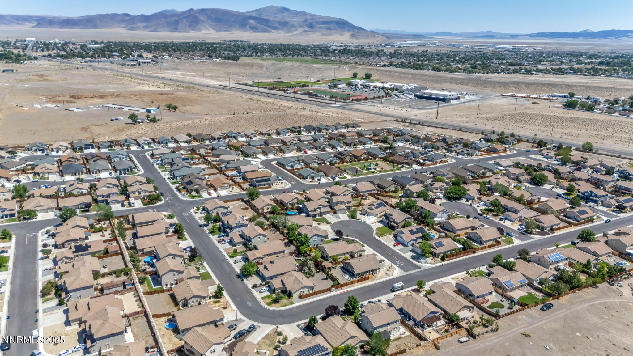 35-web-or-mls-1720-blue-oak-ct