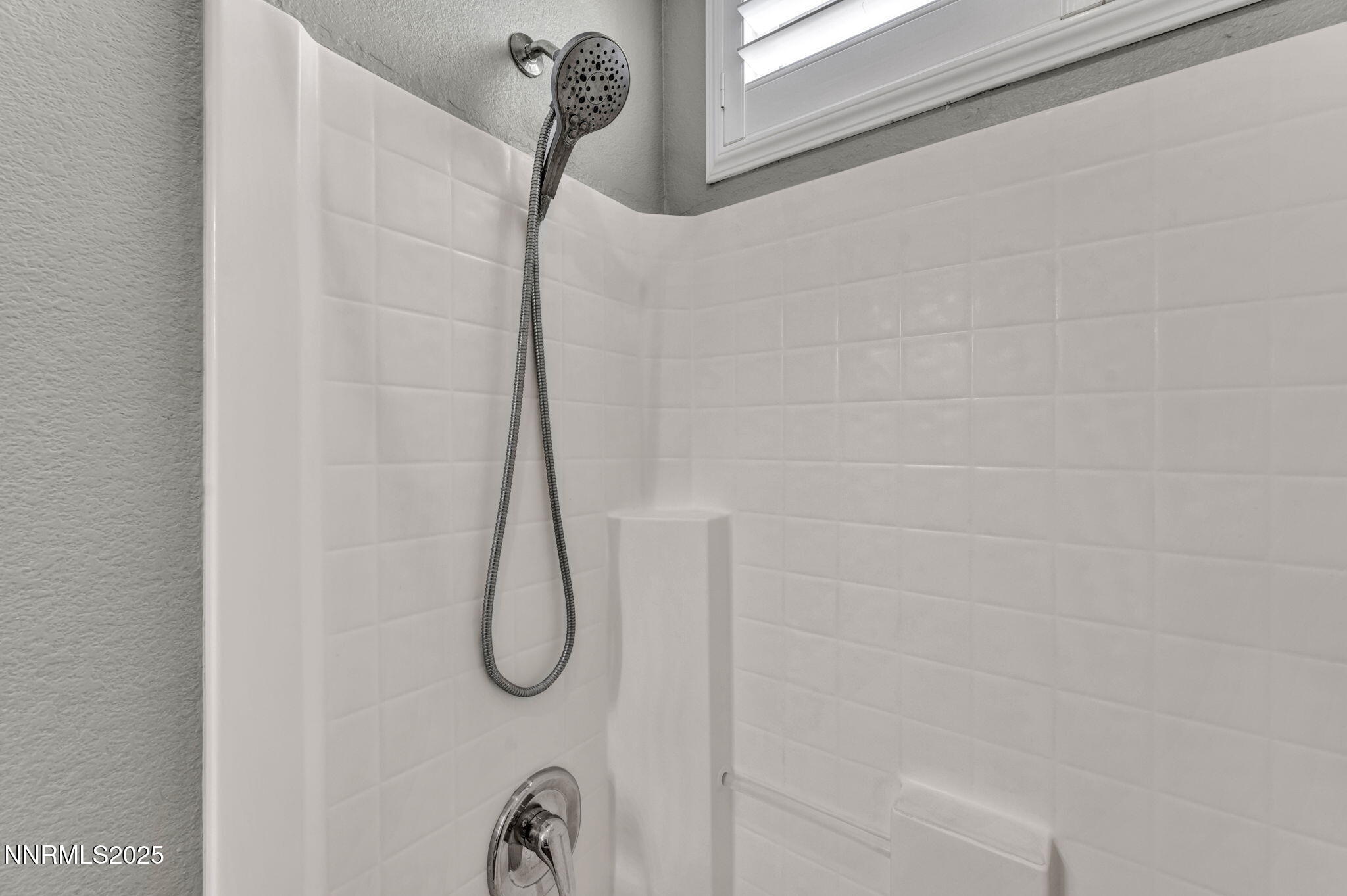 37-web-or-mls-1720-blue-oak-ct