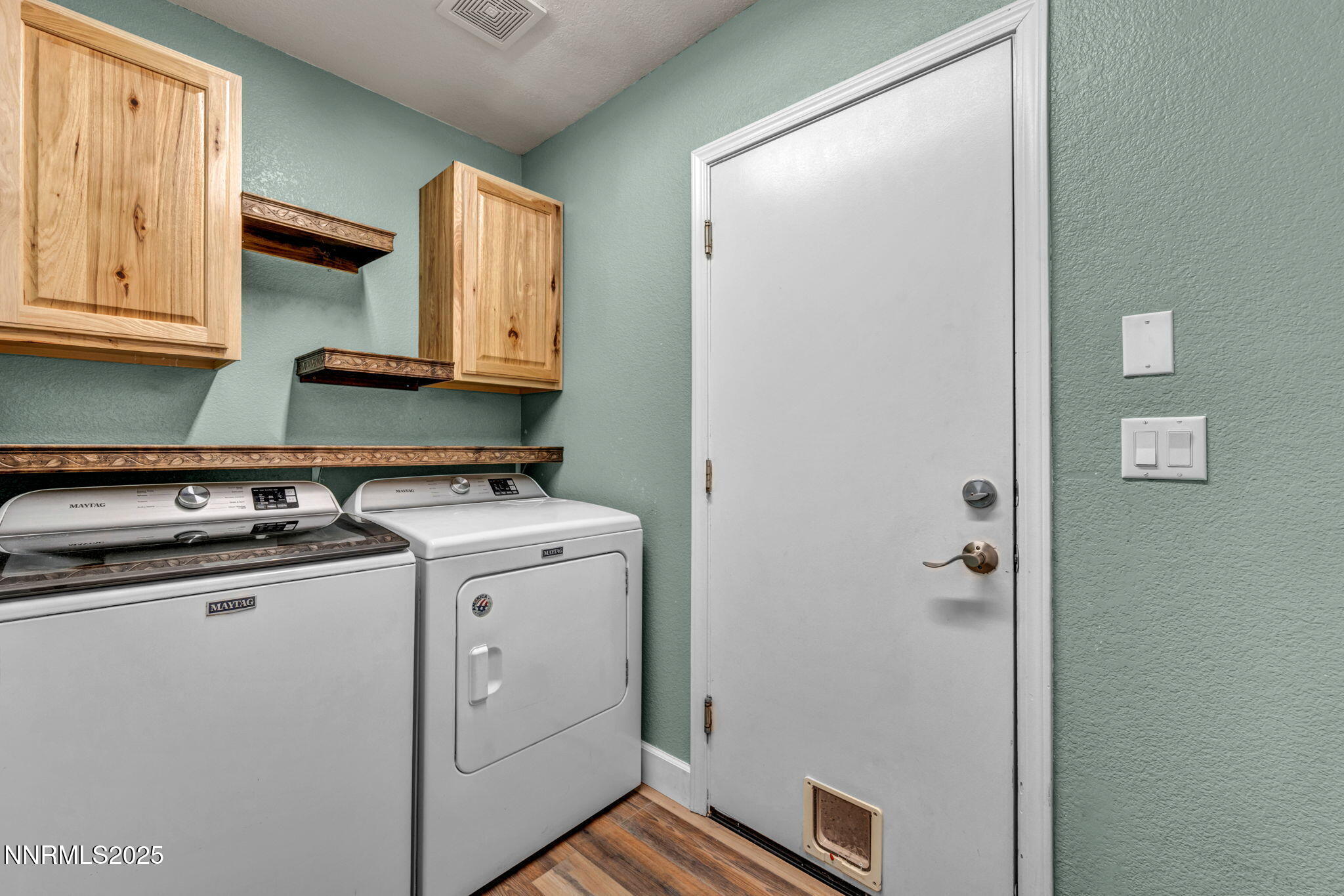 47-web-or-mls-1720-blue-oak-ct