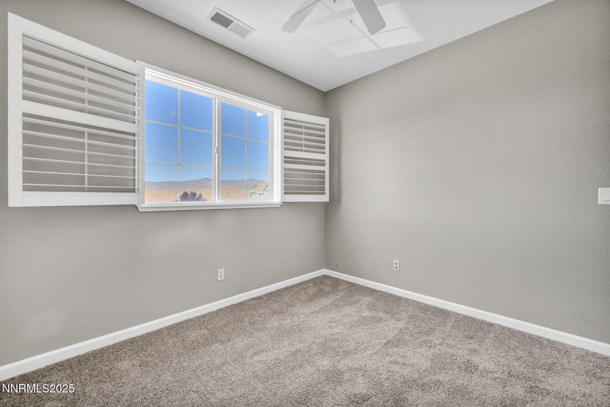 43-web-or-mls-1720-blue-oak-ct