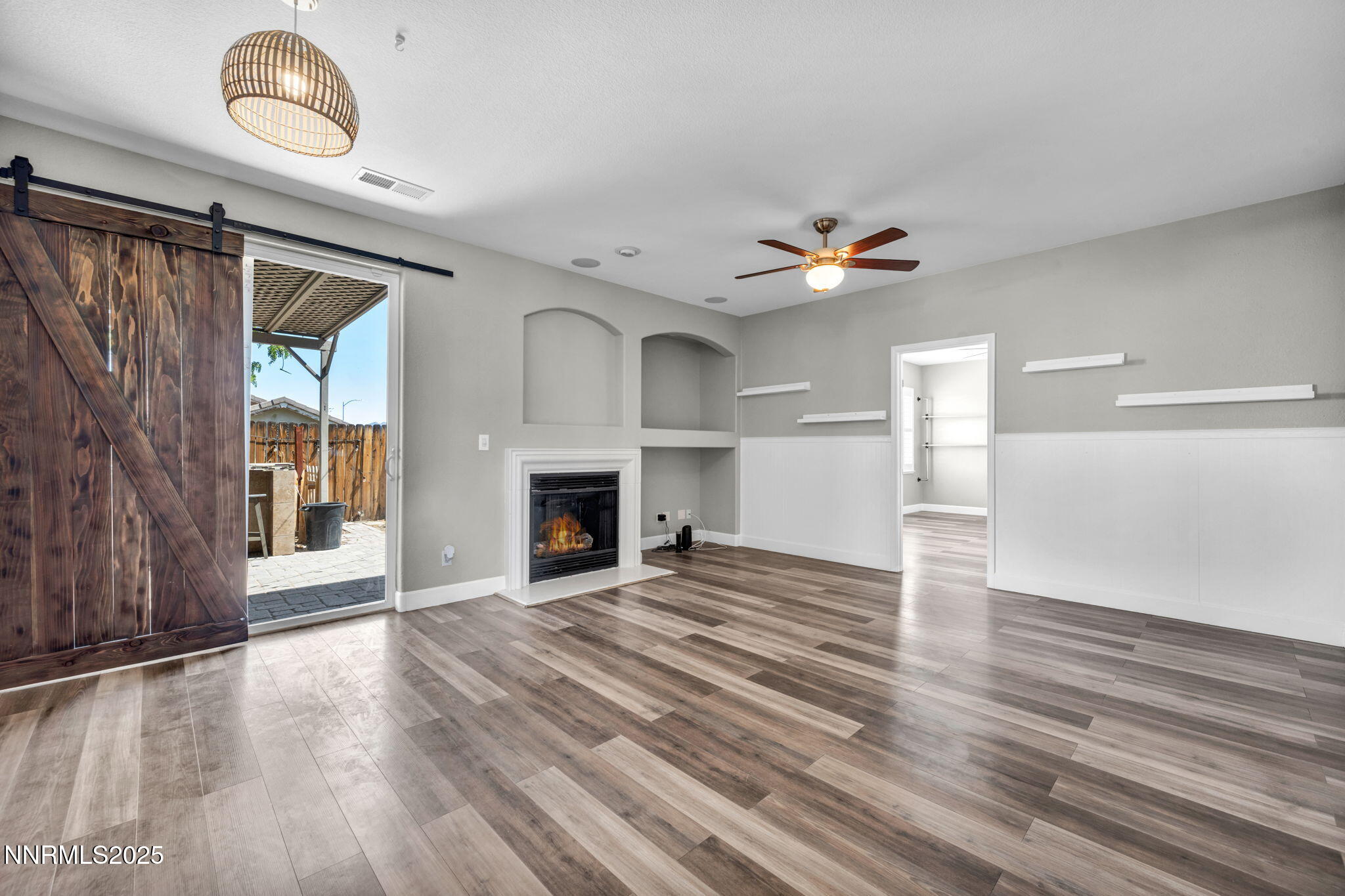 61-web-or-mls-1720-blue-oak-ct