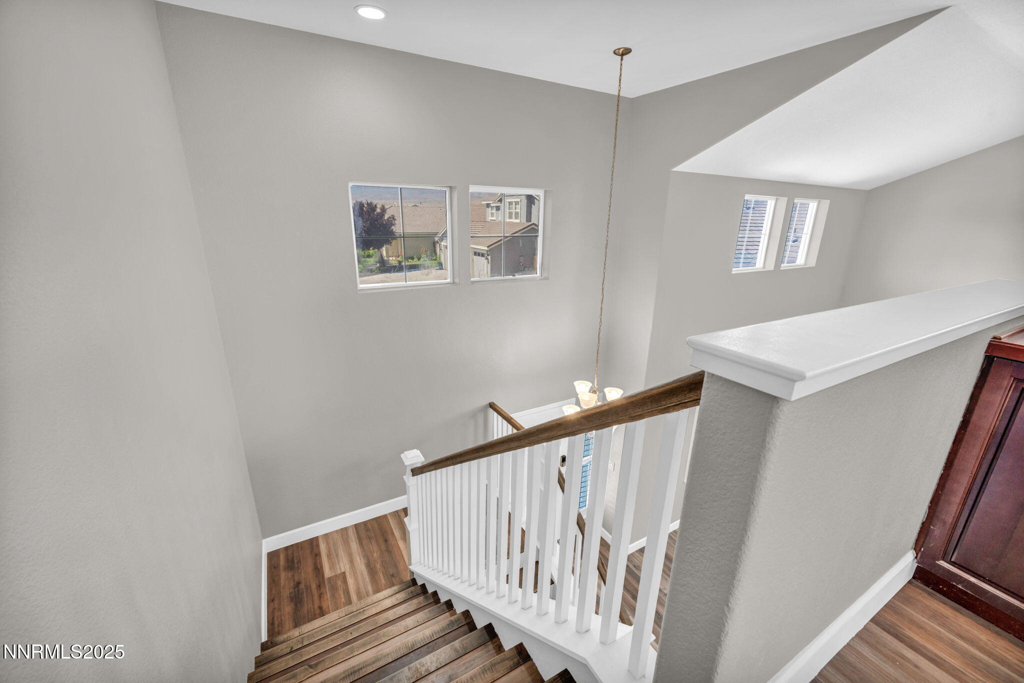 62-web-or-mls-1720-blue-oak-ct