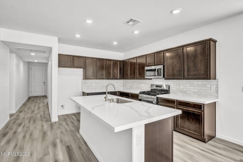 MLS: 260008009