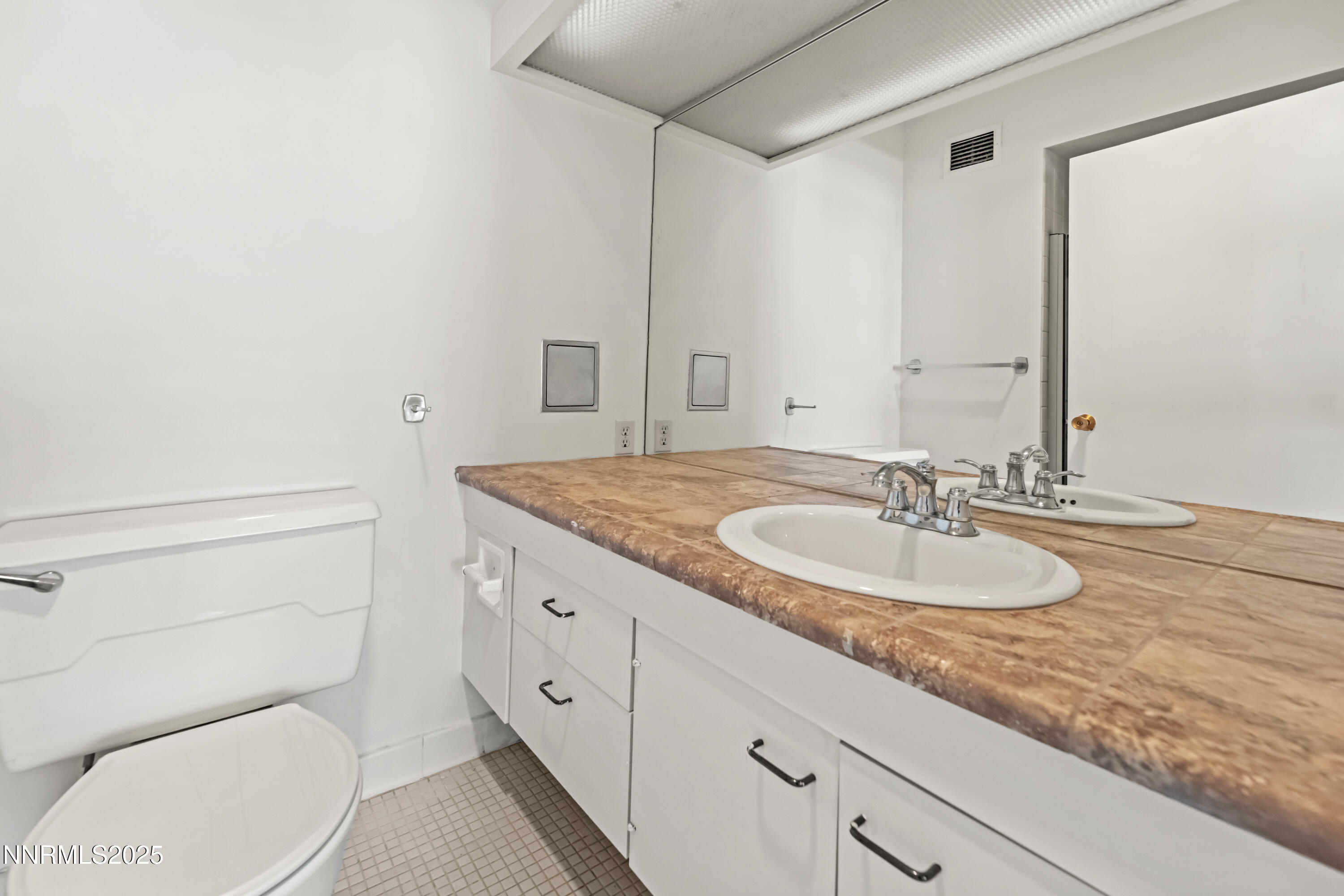 21stFloor5184JPG072825