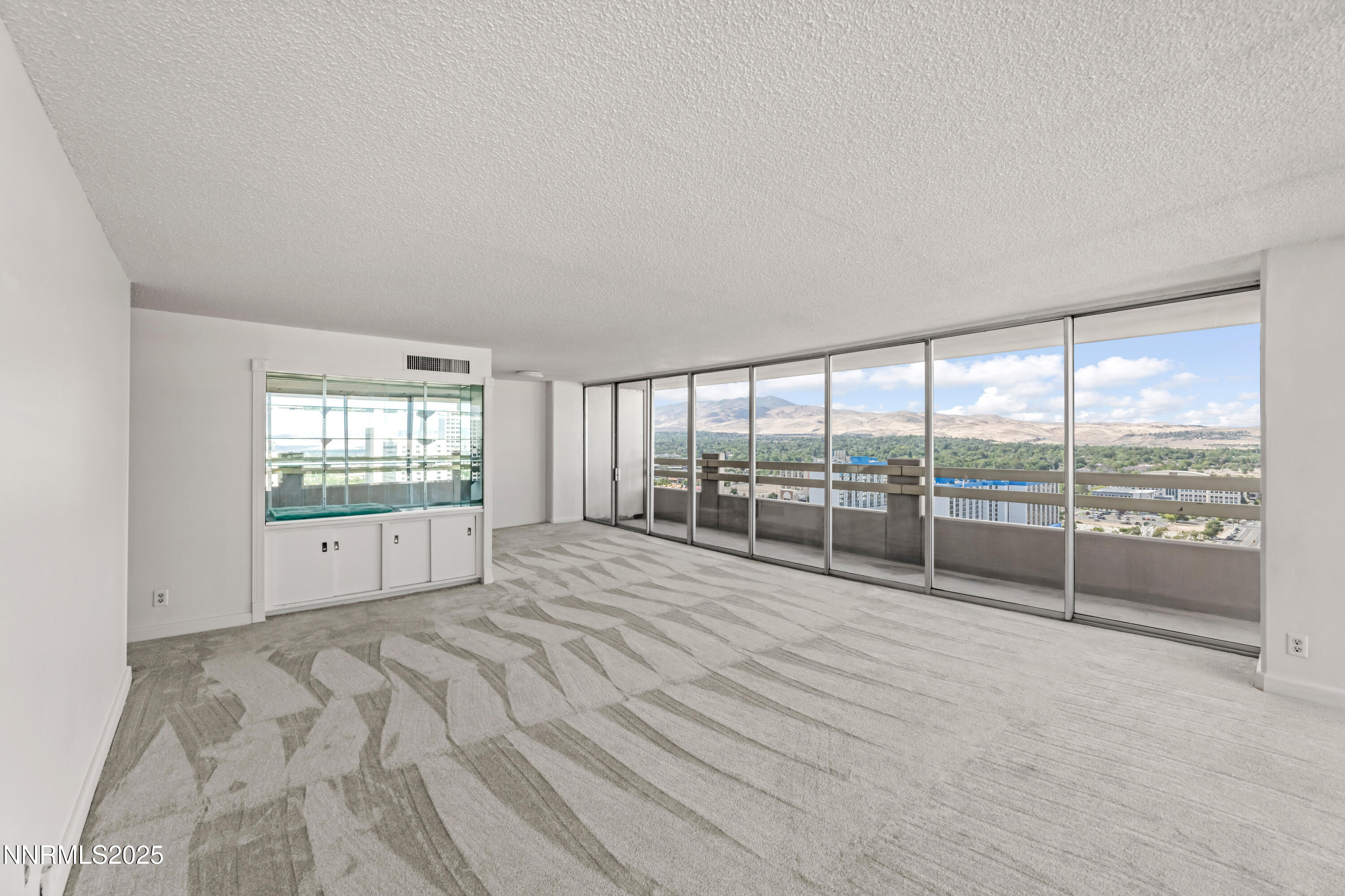 21stFloor5106JPG072825