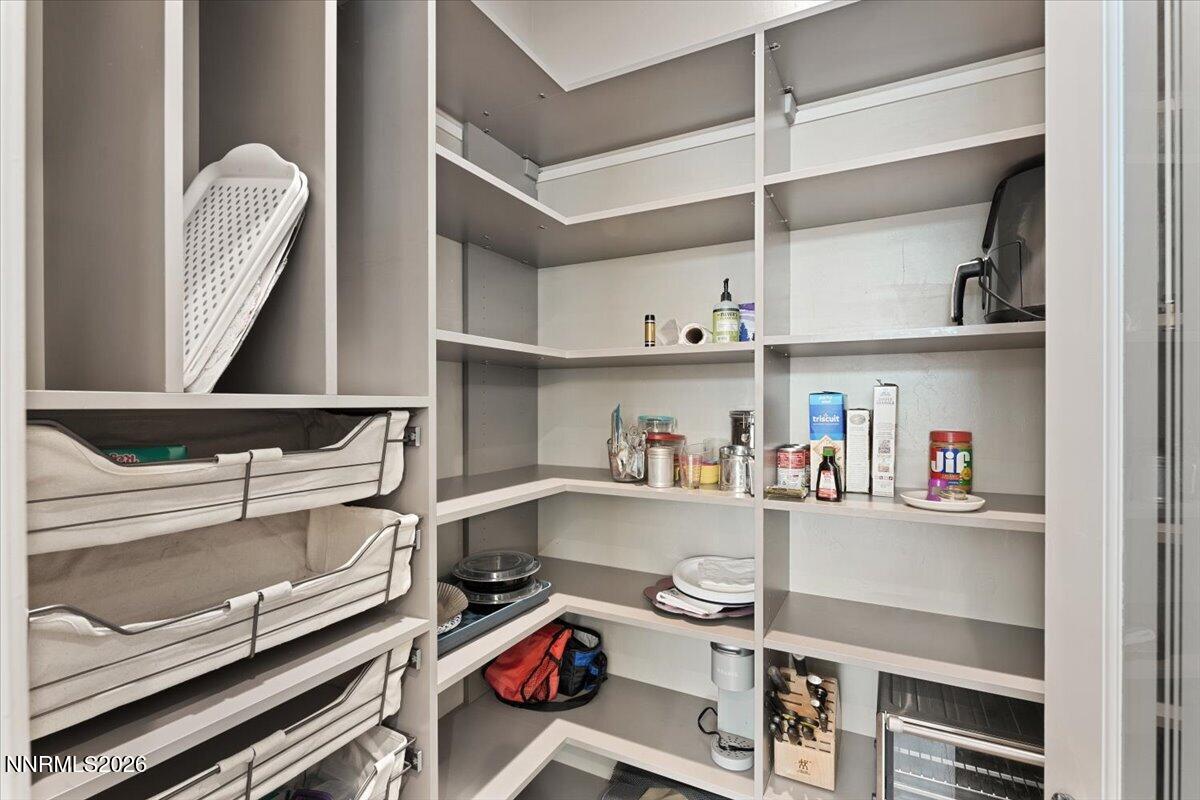 017-722 W Pleasant Oak Trail Reno NV 895